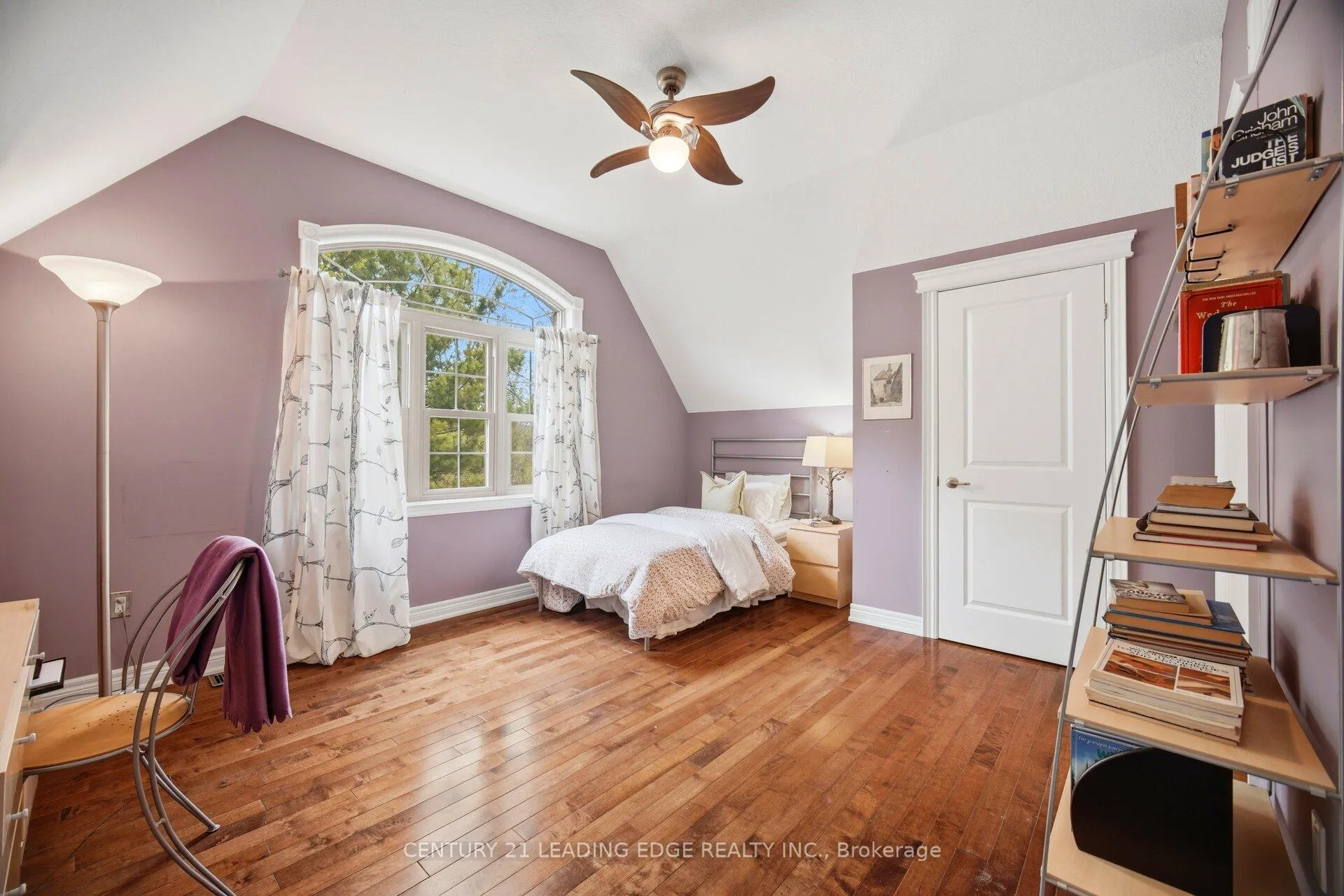 Photo 29 of 1051 Fernridge Common, Burlington, Bayview — HOMEH