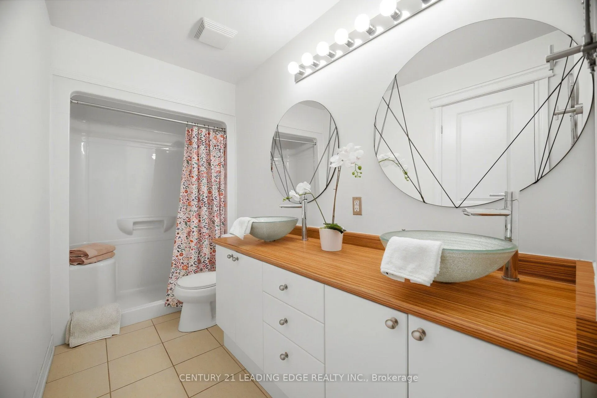 Photo 31 of 1051 Fernridge Common, Burlington, Bayview — HOMEH