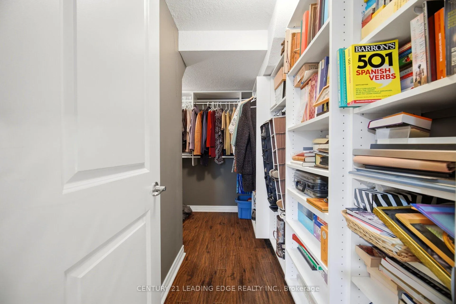 Photo 39 of 1051 Fernridge Common, Burlington, Bayview — HOMEH