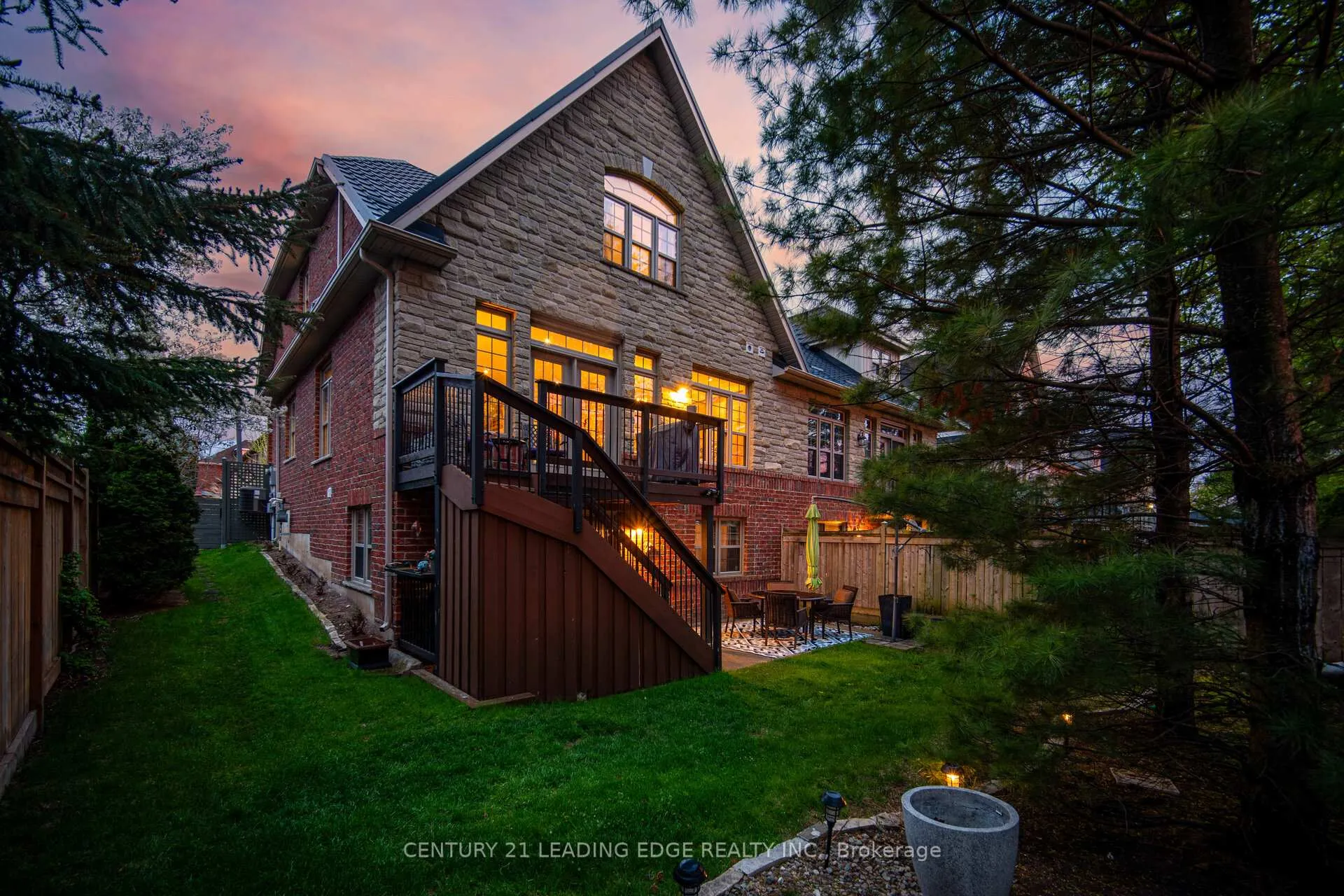 Photo 45 of 1051 Fernridge Common, Burlington, Bayview — HOMEH