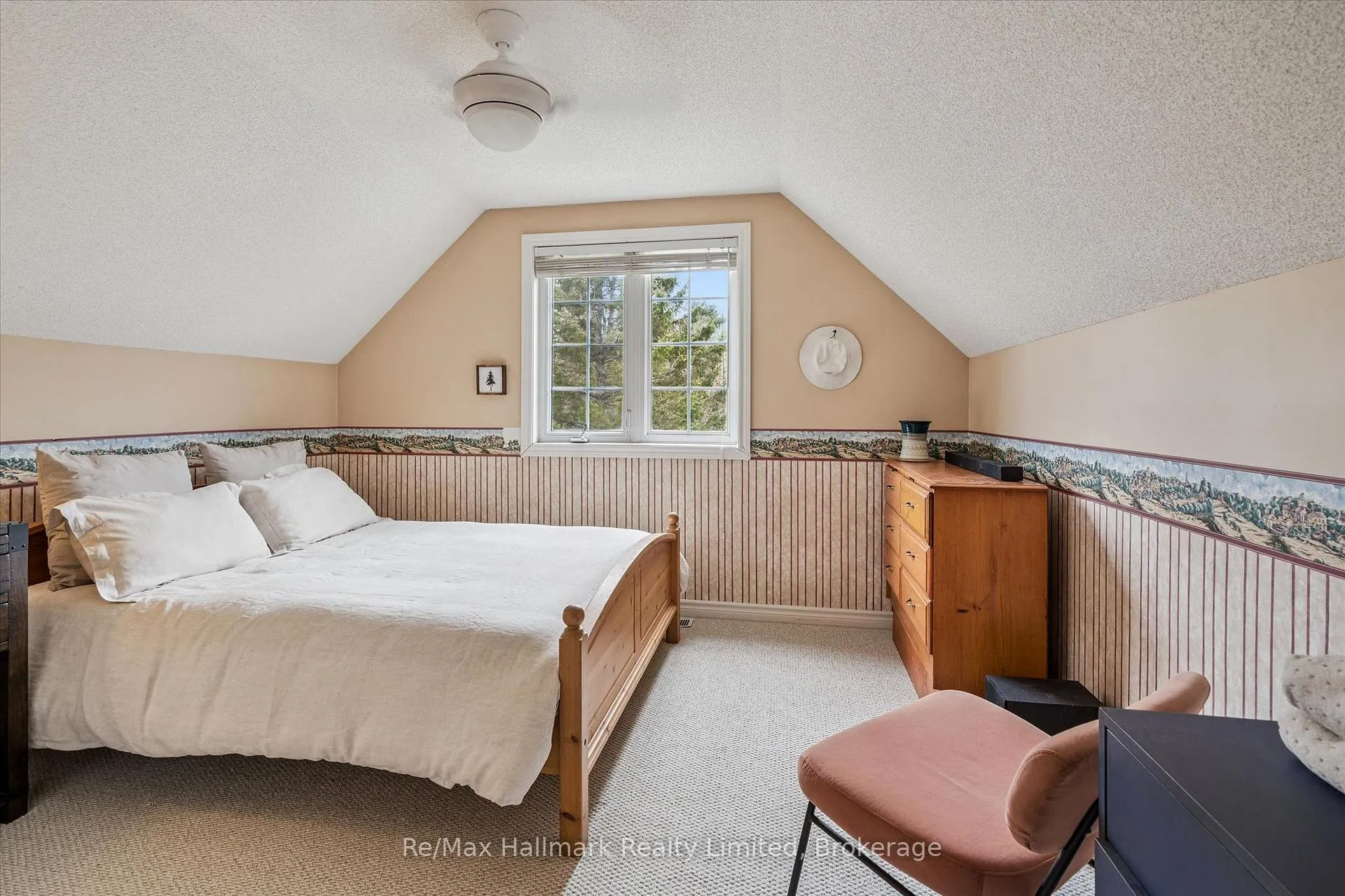 Photo 21 of 139 Milton Street, Bracebridge, Draper — HOMEH