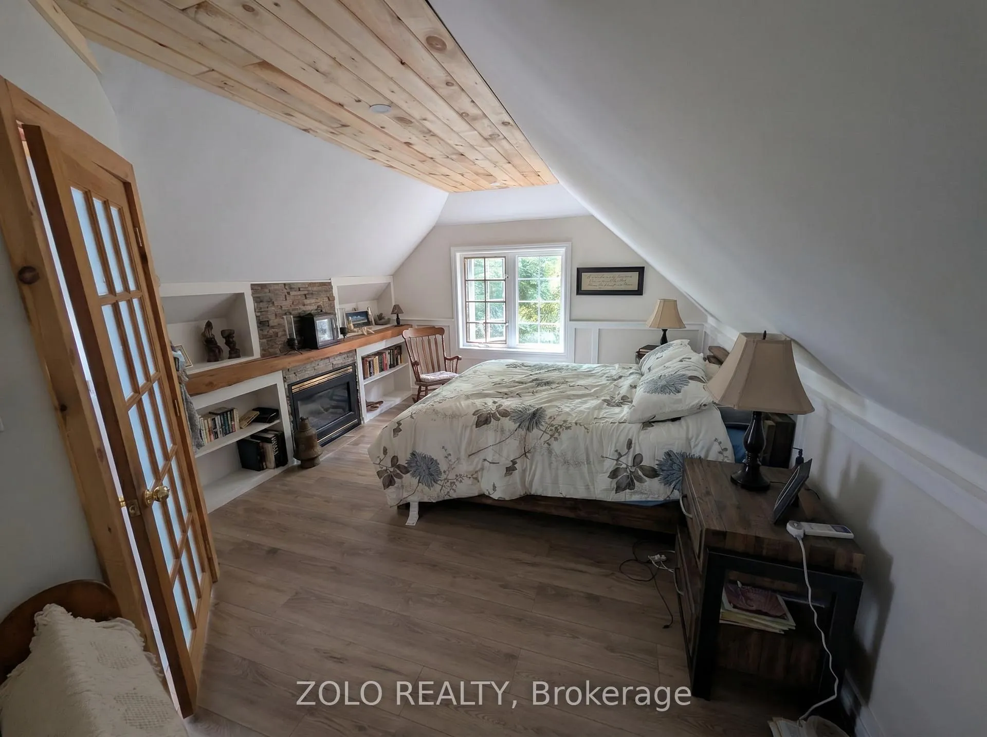 Photo 4 of 369 Athol Street E, Oshawa, Central — HOMEH