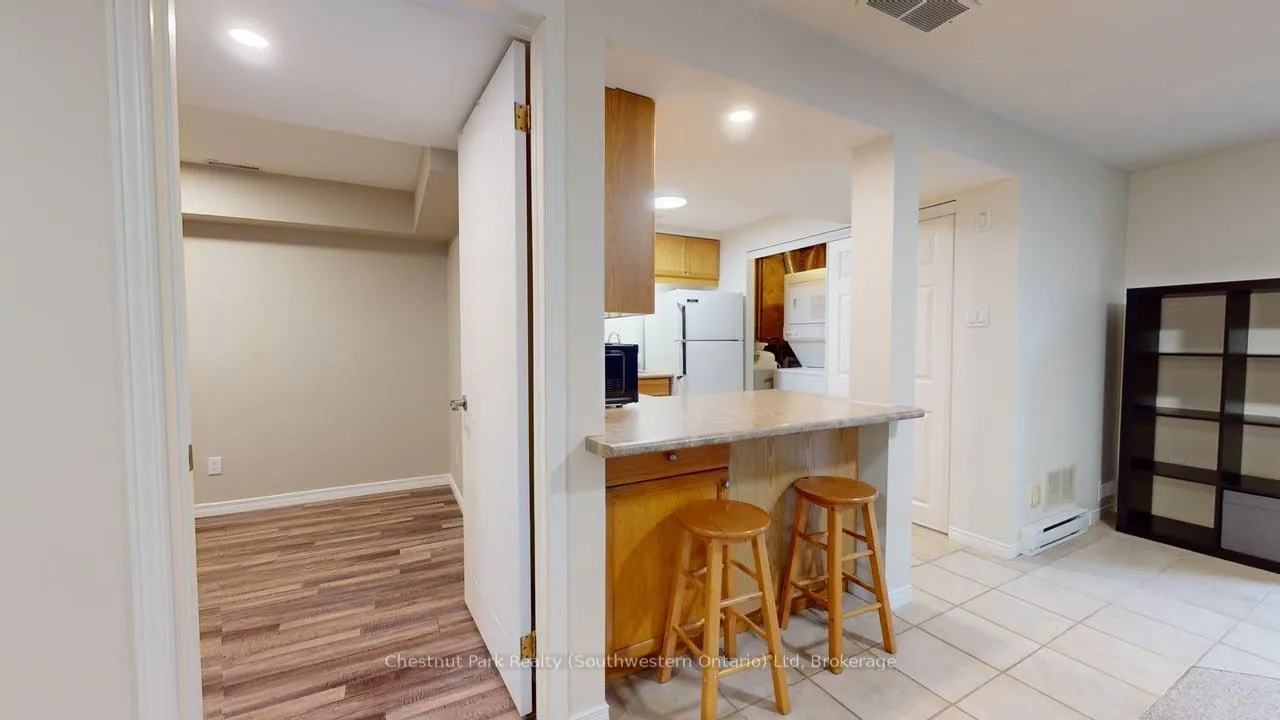Photo 9 of Unit Lower, 22 Moss Place, Guelph, Kortright West — HOMEH