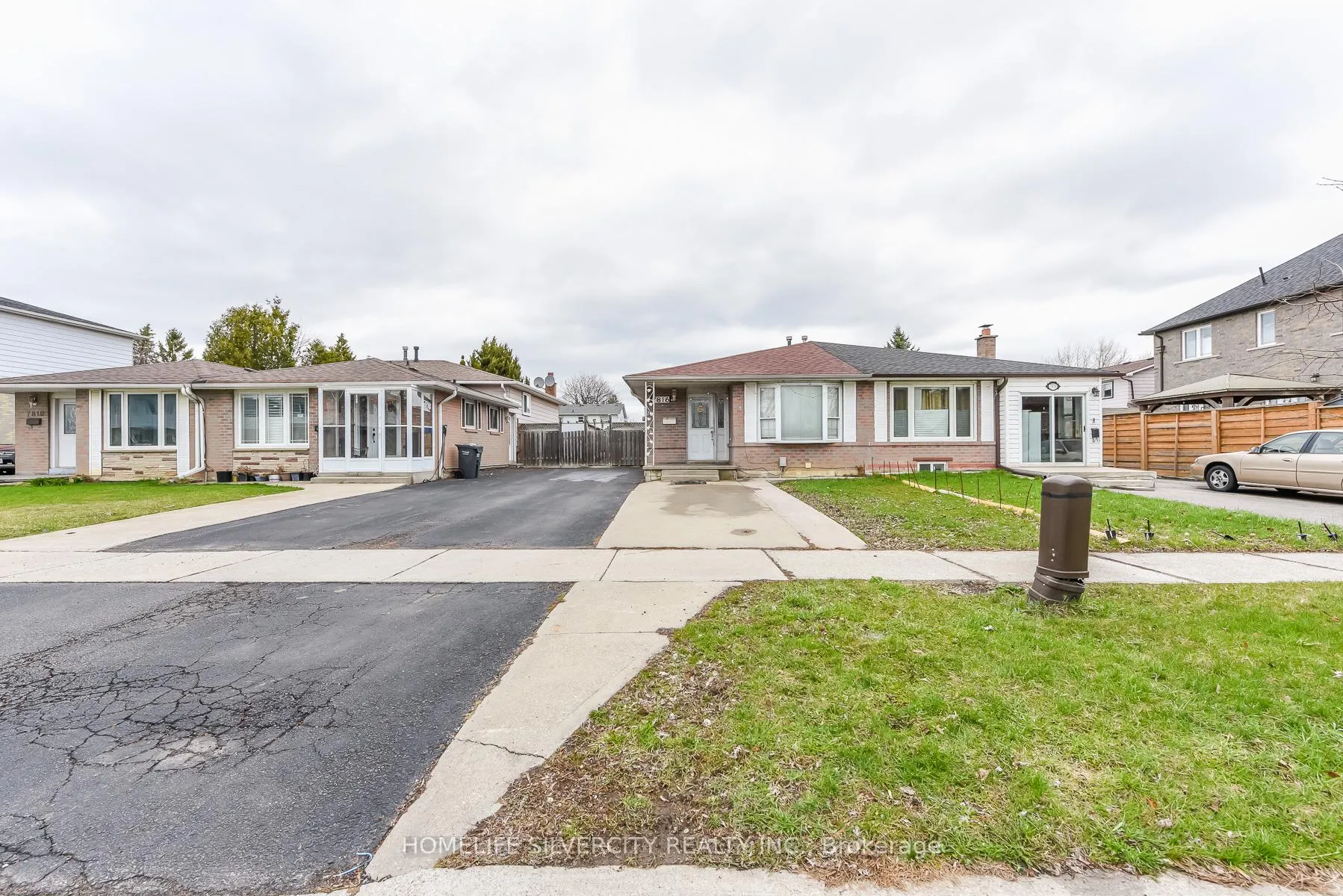 Photo 3 of 7816 Priory Crescent, Mississauga, Malton — HOMEH