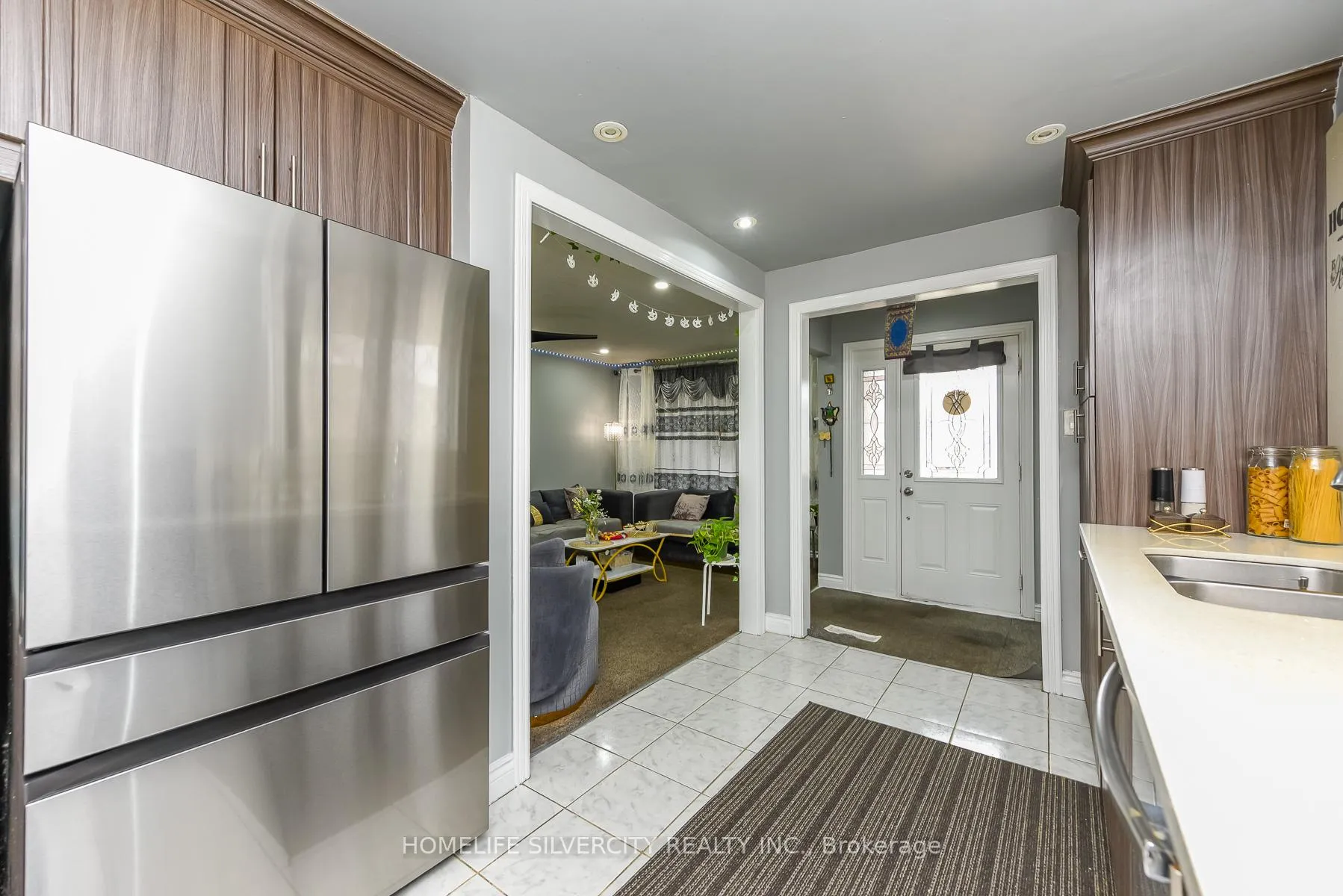 Photo 12 of 7816 Priory Crescent, Mississauga, Malton — HOMEH