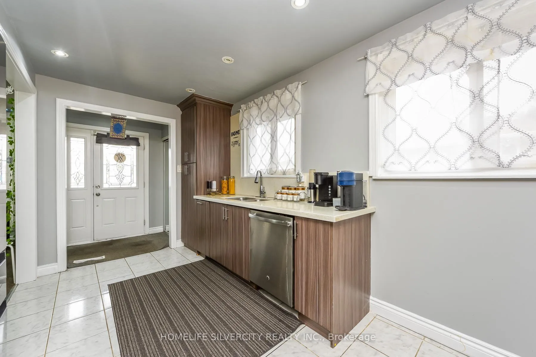 Photo 13 of 7816 Priory Crescent, Mississauga, Malton — HOMEH