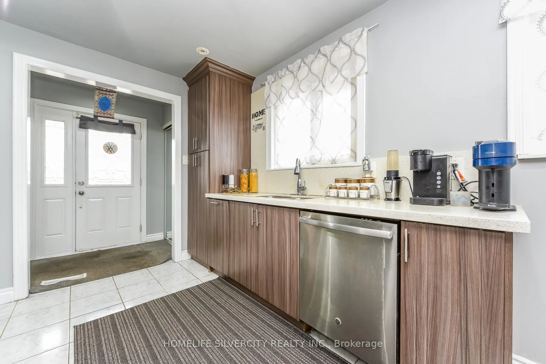 Photo 15 of 7816 Priory Crescent, Mississauga, Malton — HOMEH