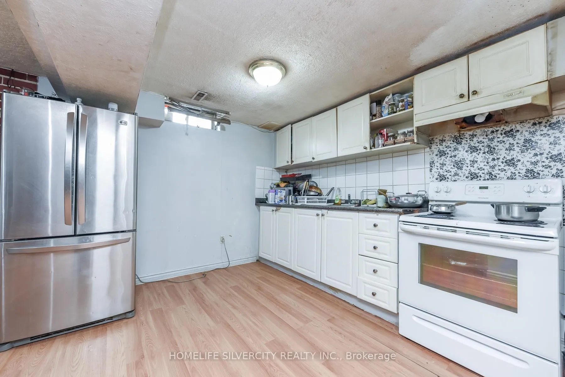 Photo 32 of 7816 Priory Crescent, Mississauga, Malton — HOMEH