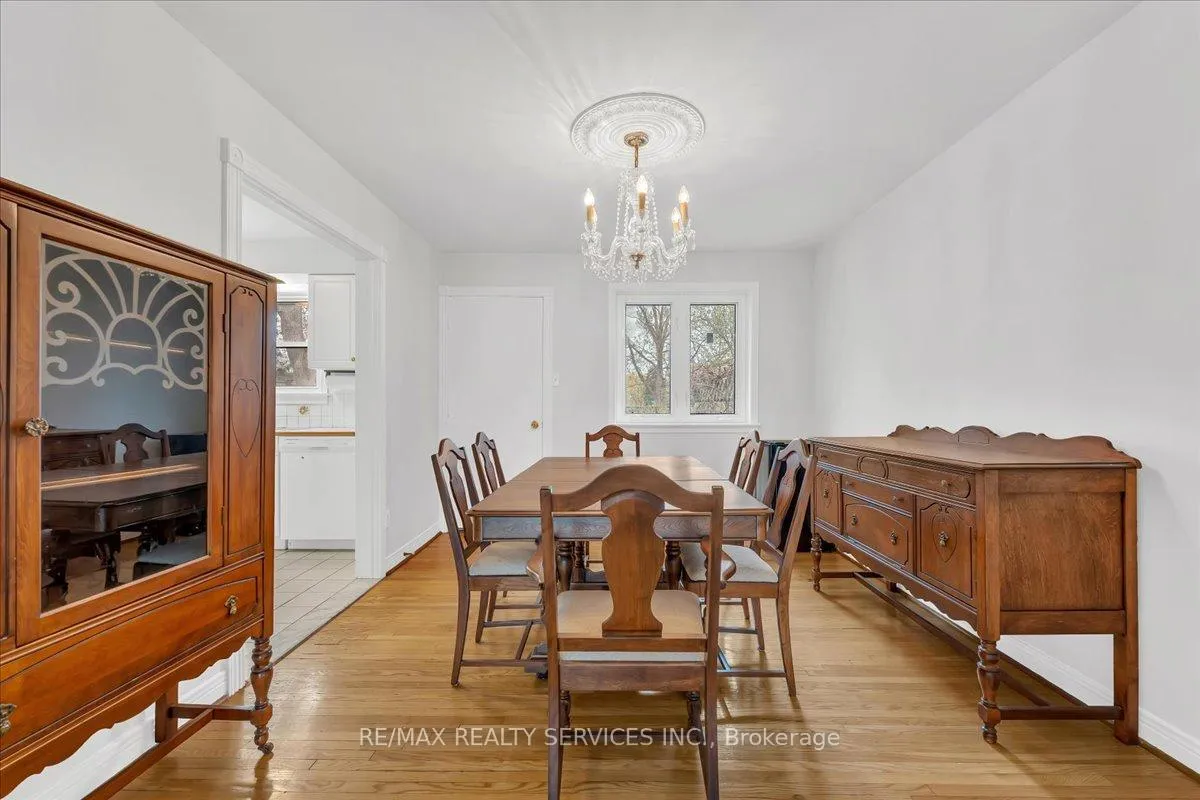 Photo 12 of 2 Windermere Court, Brampton, Northwood Park — HOMEH