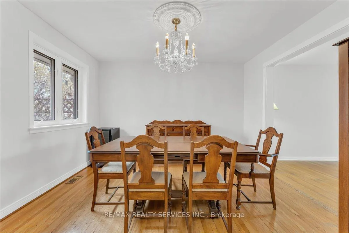 Photo 13 of 2 Windermere Court, Brampton, Northwood Park — HOMEH