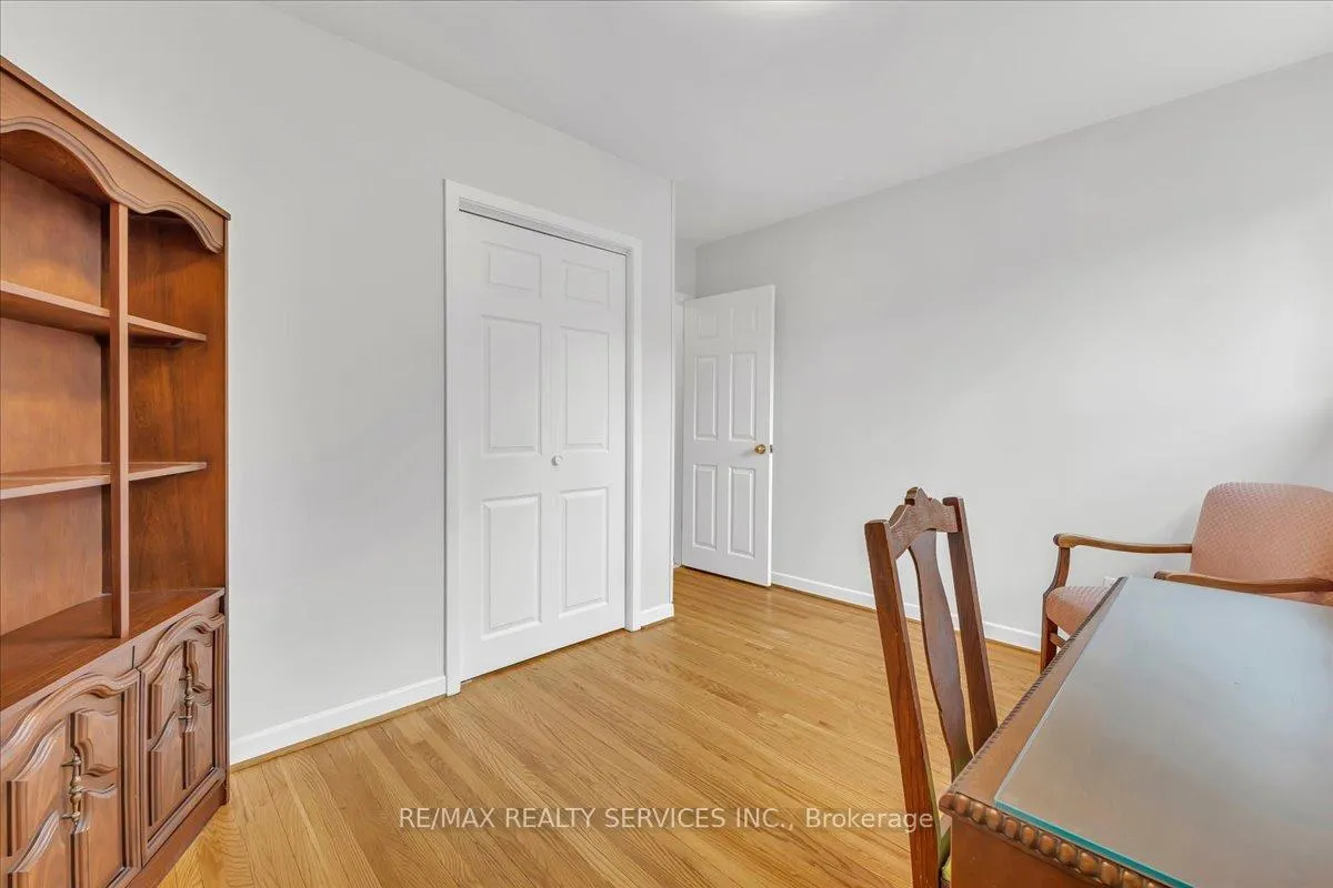 Photo 22 of 2 Windermere Court, Brampton, Northwood Park — HOMEH