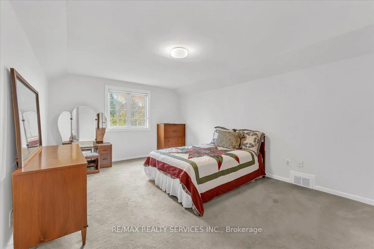 Photo 26 of 2 Windermere Court, Brampton, Northwood Park — HOMEH