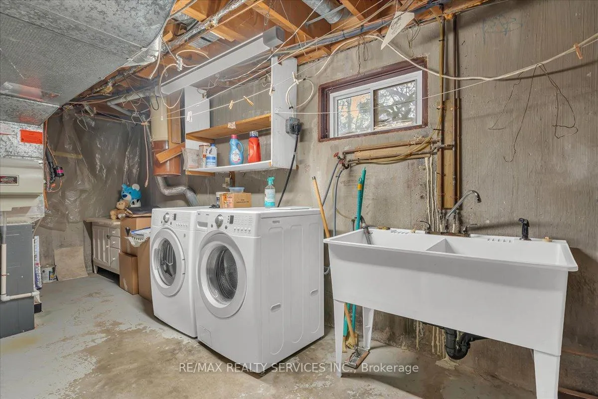 Photo 35 of 2 Windermere Court, Brampton, Northwood Park — HOMEH