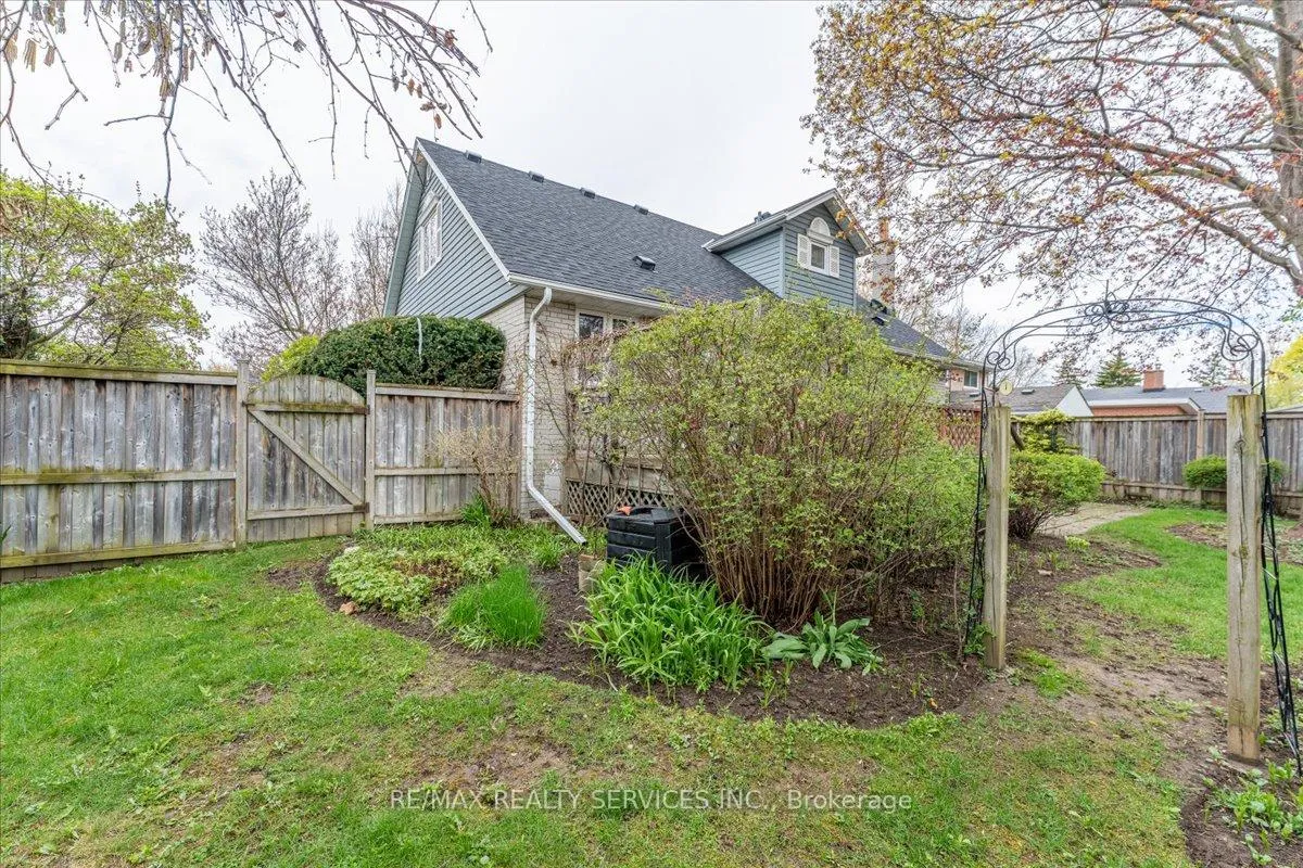 Photo 40 of 2 Windermere Court, Brampton, Northwood Park — HOMEH