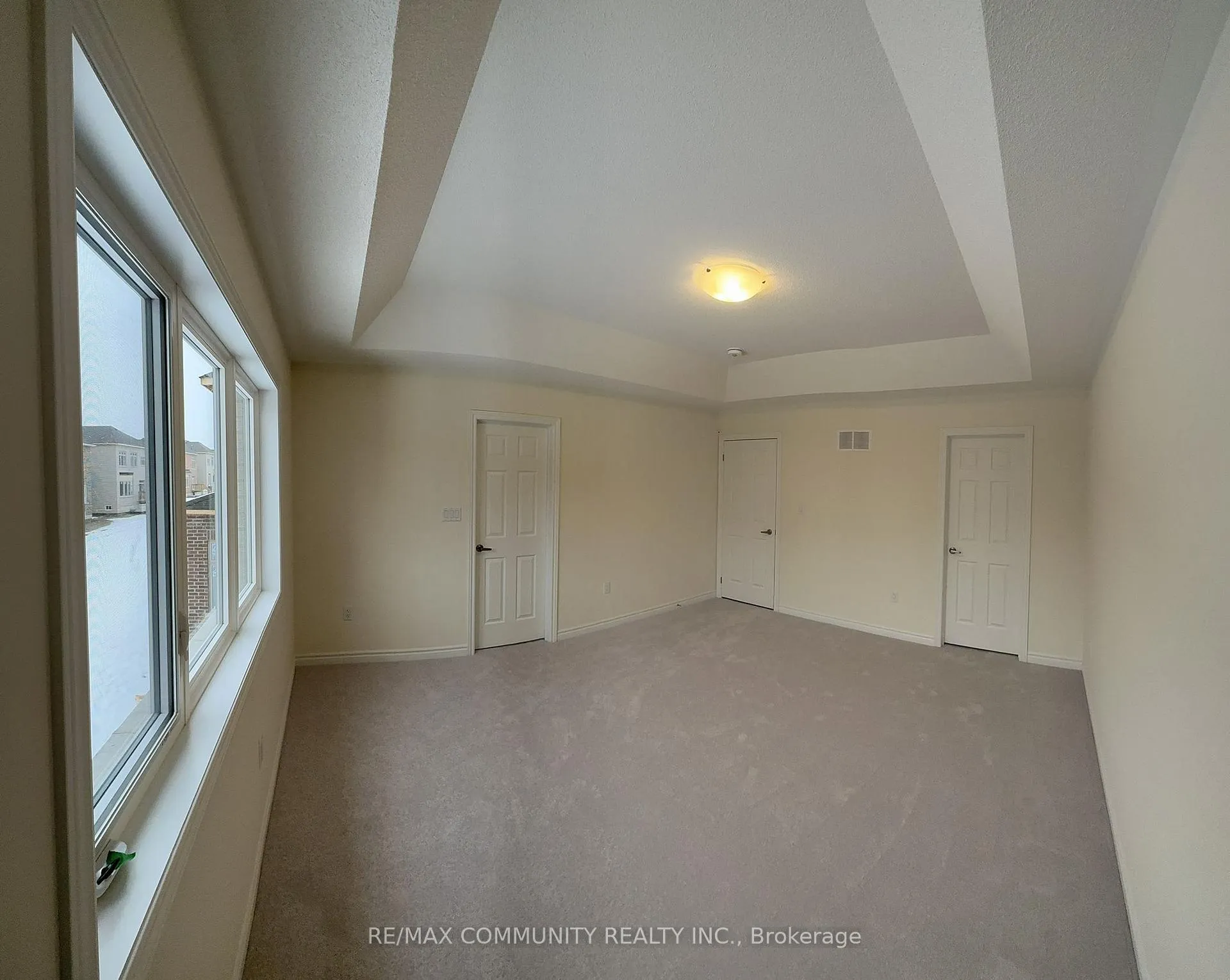 Photo 5 of 59 Mountainside Crescent, Whitby, Rolling Acres — HOMEH