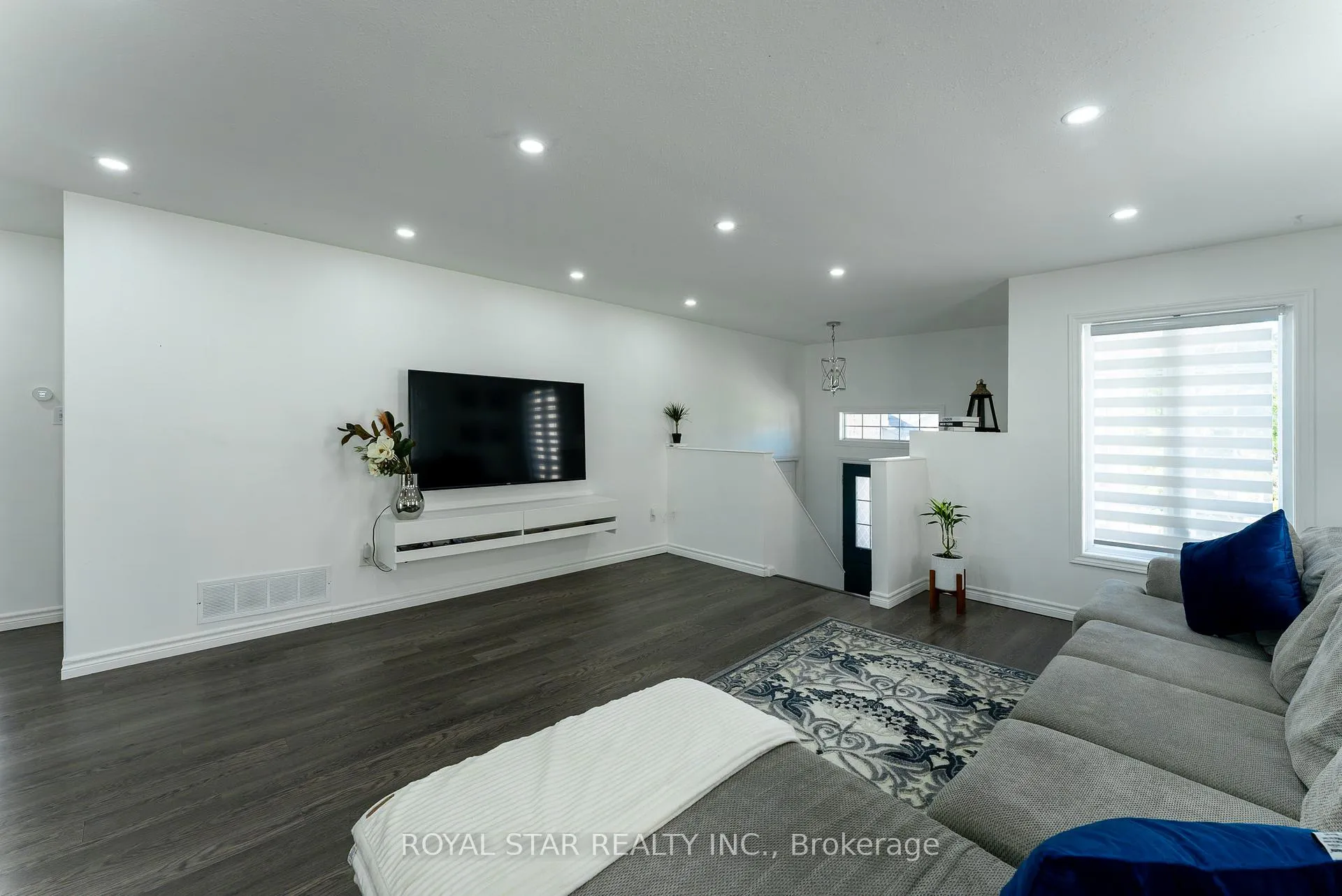 Photo 13 of 3 Kerr Crescent, Ingersoll, Ingersoll - North — HOMEH