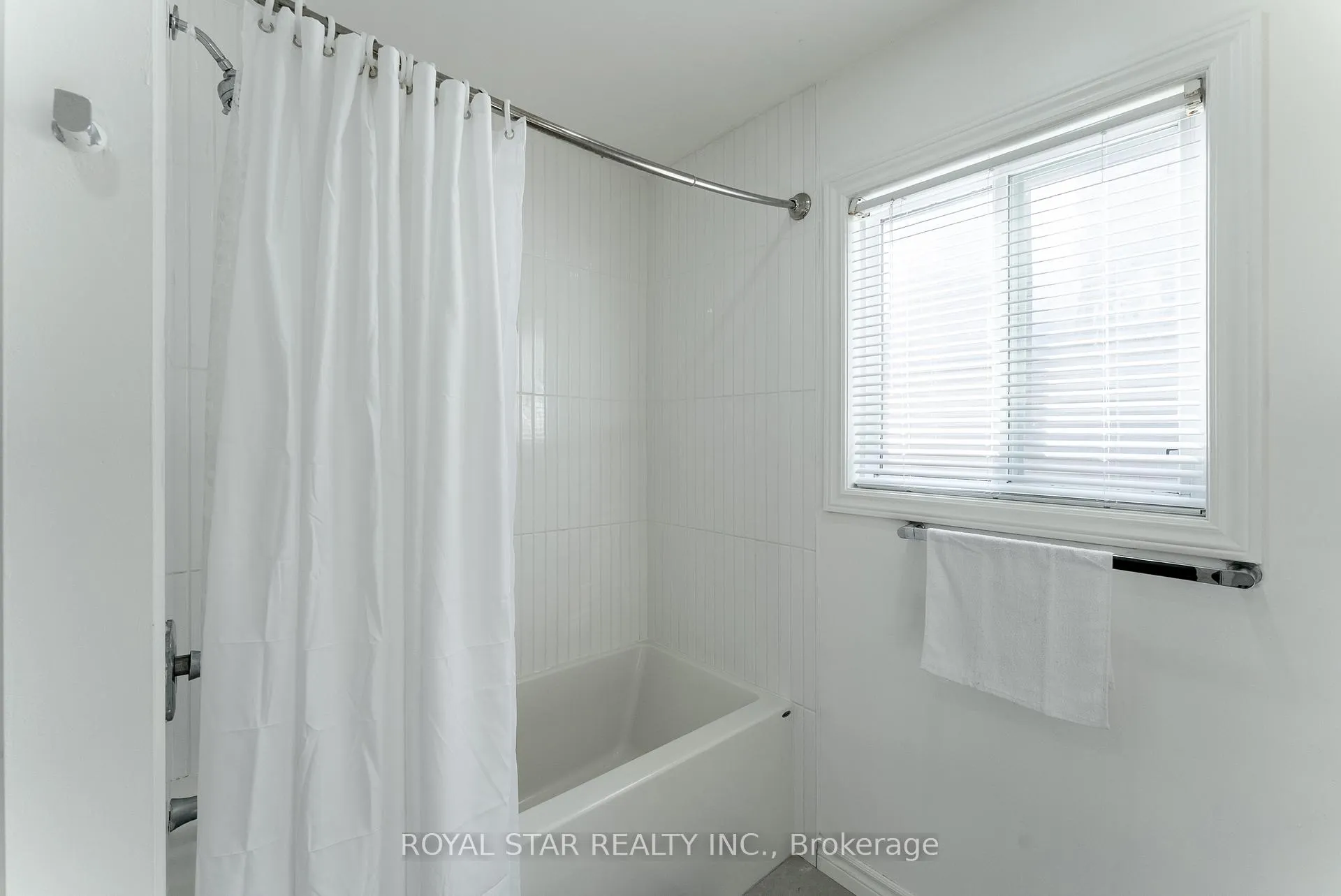 Photo 29 of 3 Kerr Crescent, Ingersoll, Ingersoll - North — HOMEH
