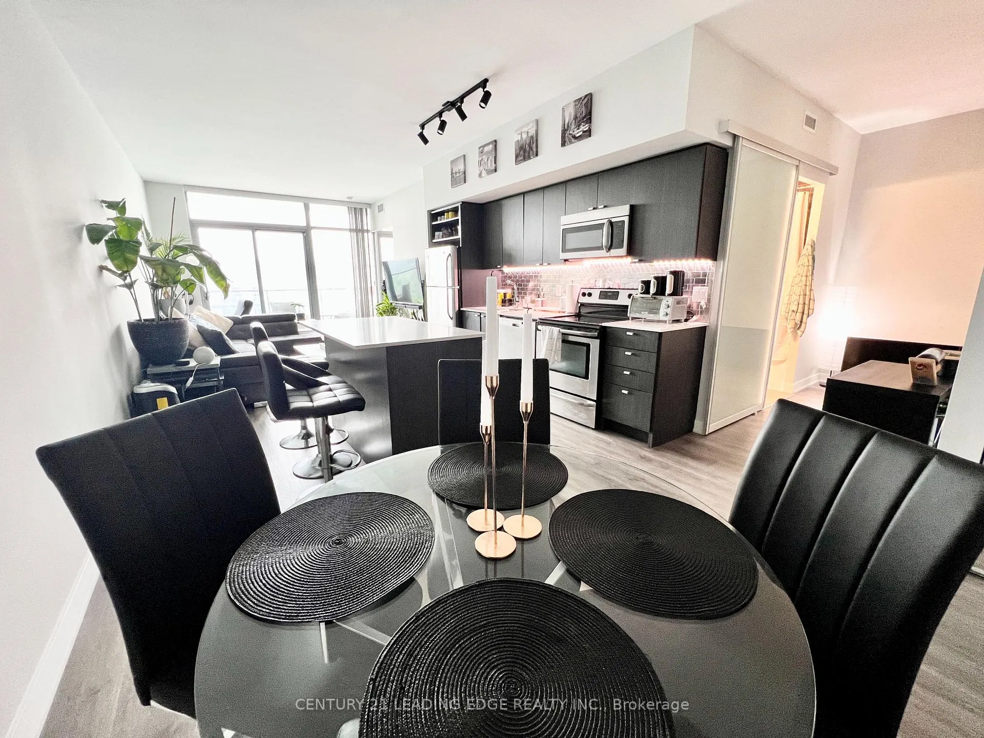 Photo 7 of Unit 3015, 105 The Queensway, Toronto, High Park-Swansea — HOMEH