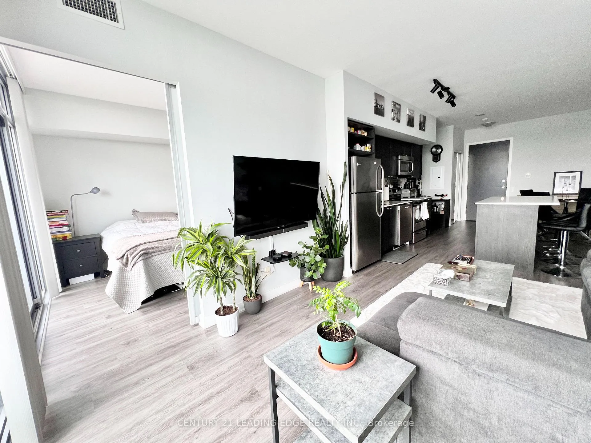 Photo 11 of Unit 3015, 105 The Queensway, Toronto, High Park-Swansea — HOMEH