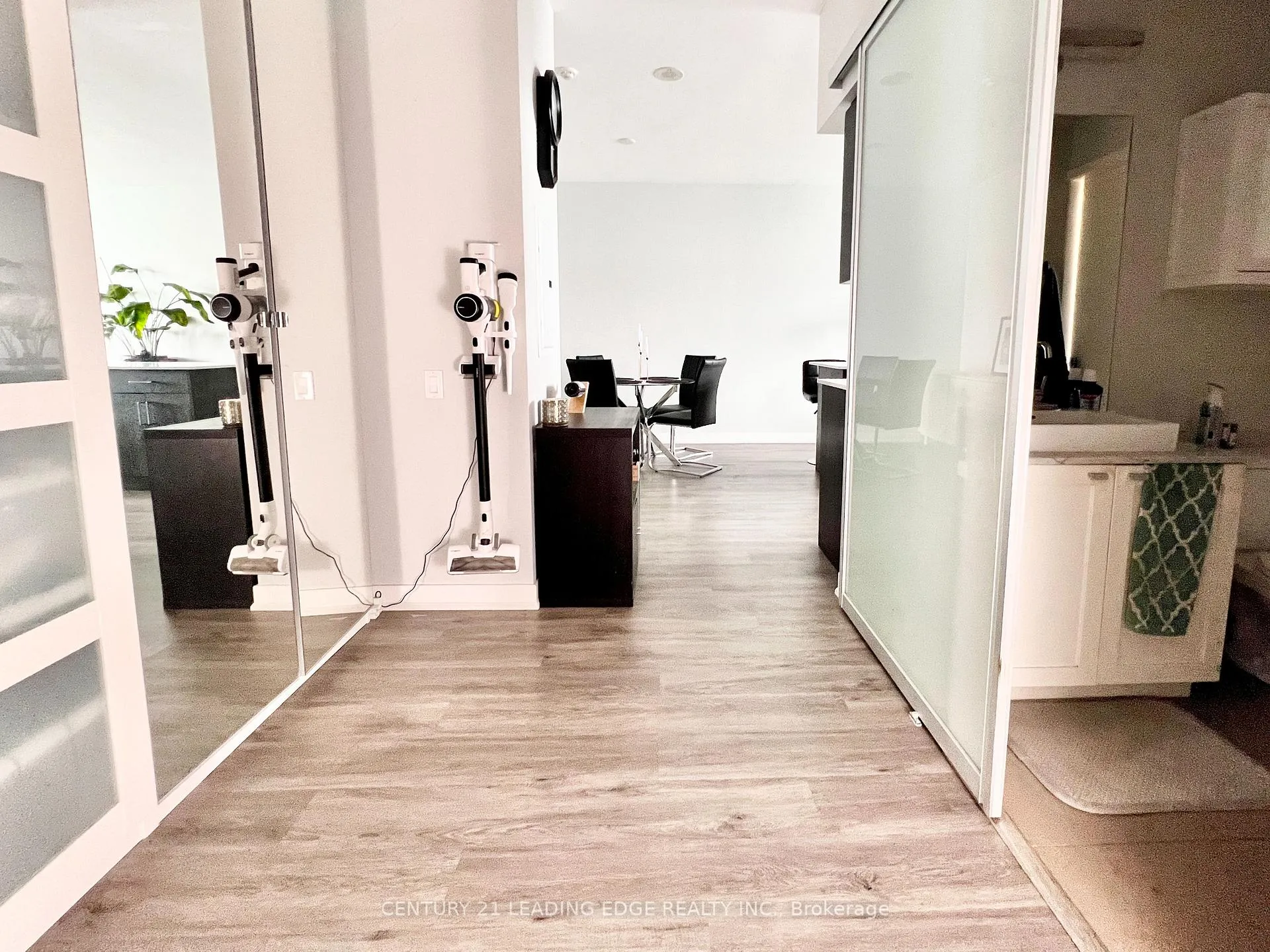 Photo 21 of Unit 3015, 105 The Queensway, Toronto, High Park-Swansea — HOMEH