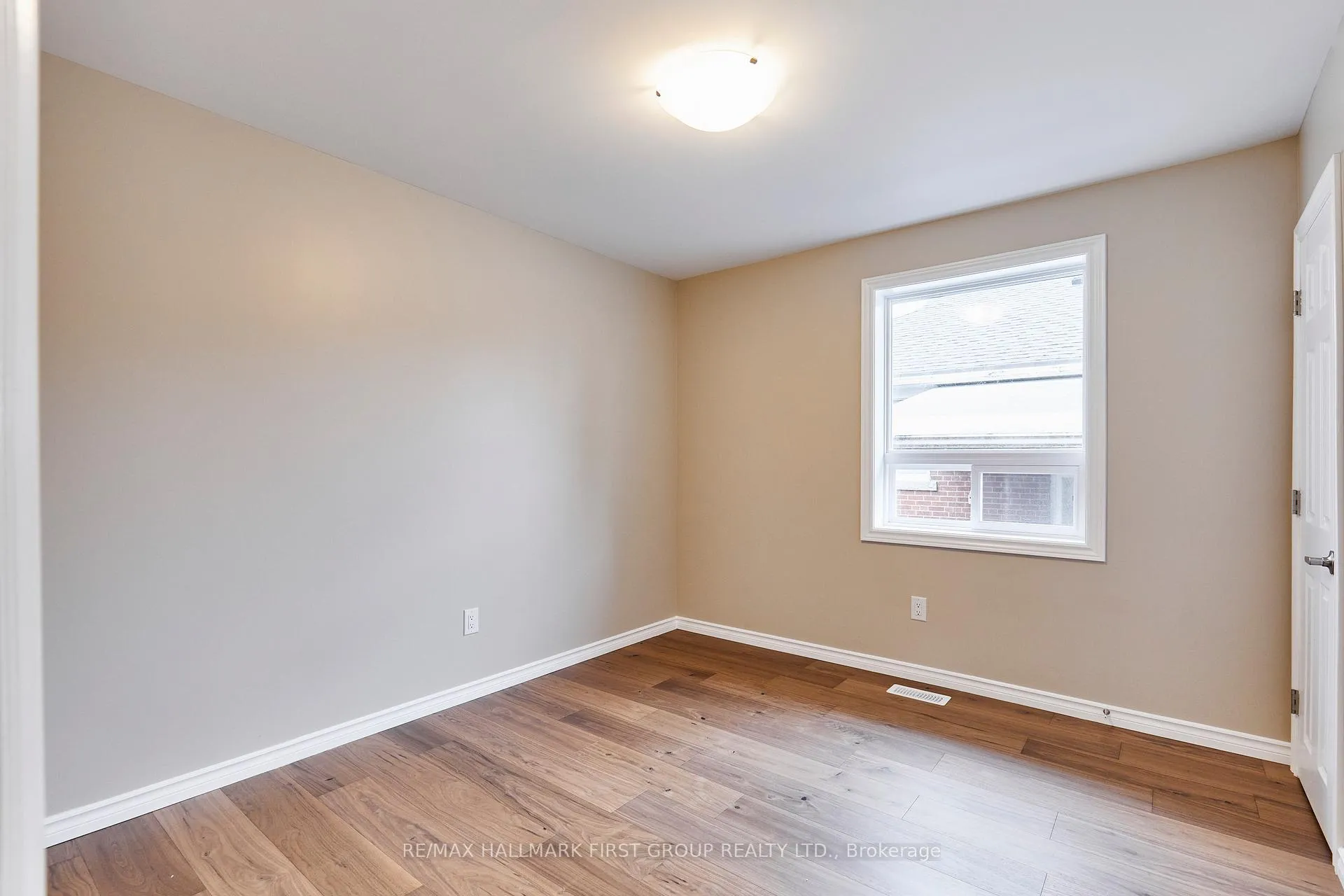 Photo 17 of 295 Baldwin Street, Oshawa, Donevan — HOMEH
