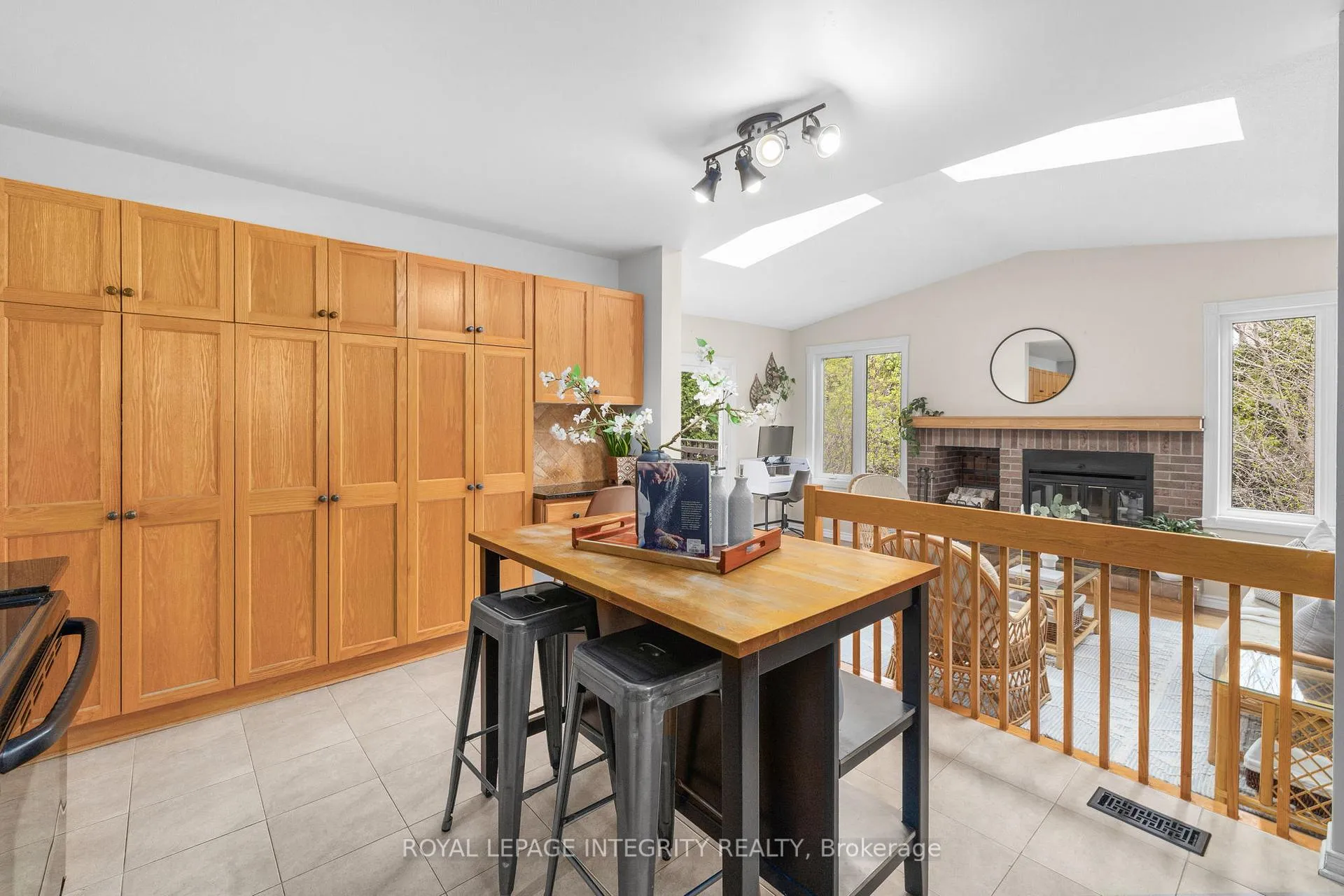 Photo 15 of 4 Hackett Street, Ottawa, Hunt Club Woods — HOMEH
