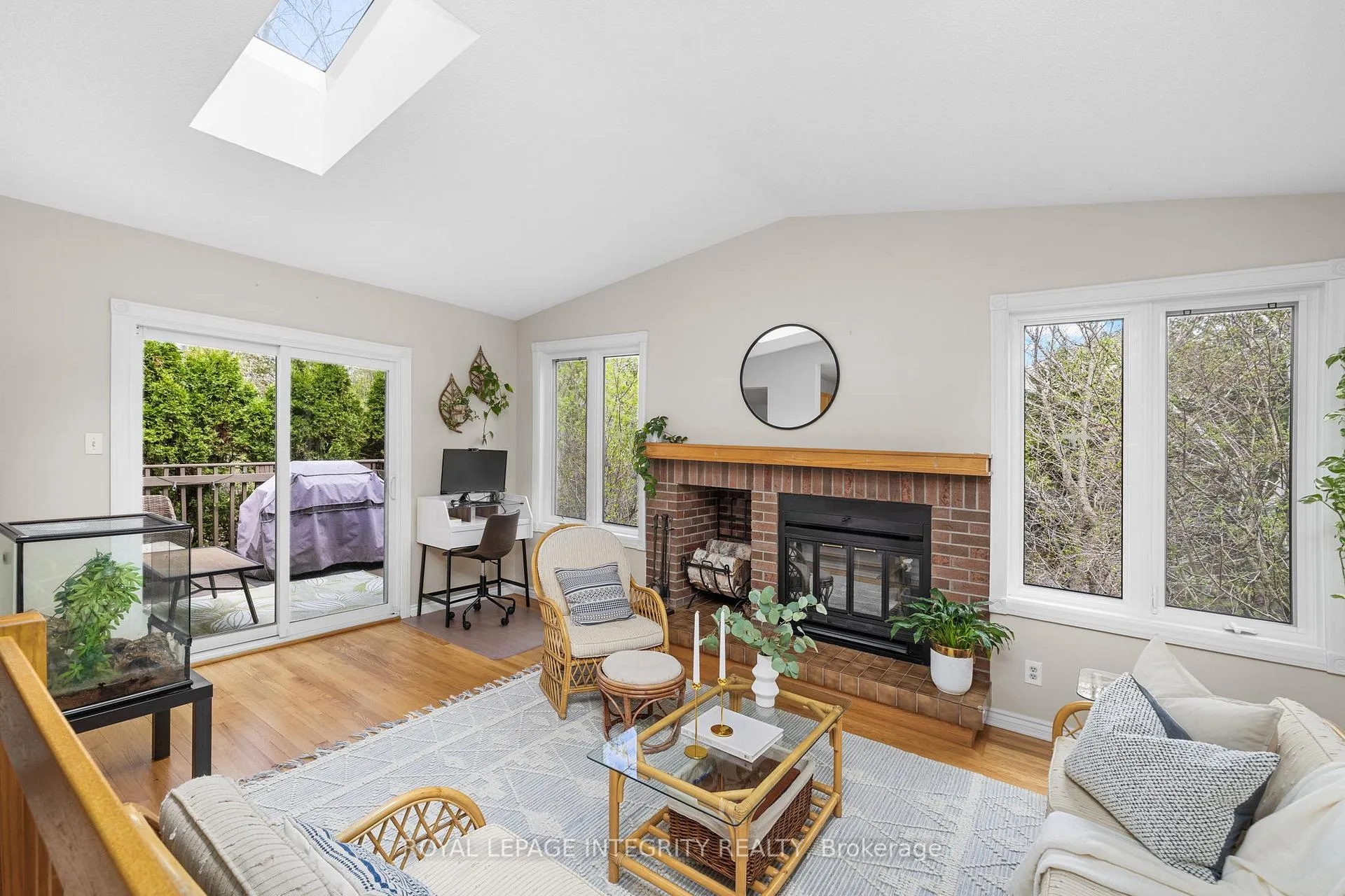 Photo 17 of 4 Hackett Street, Ottawa, Hunt Club Woods — HOMEH