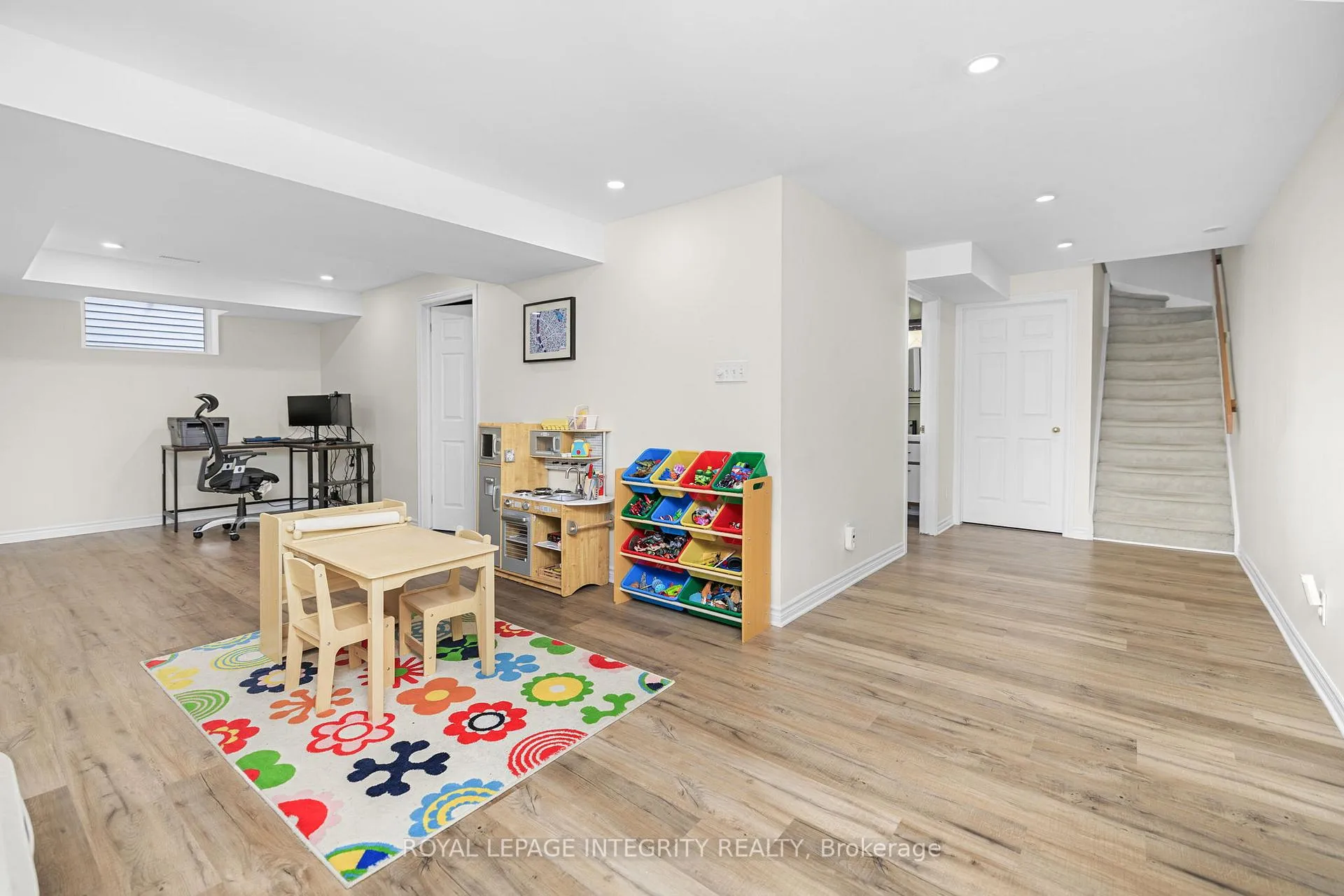 Photo 35 of 4 Hackett Street, Ottawa, Hunt Club Woods — HOMEH