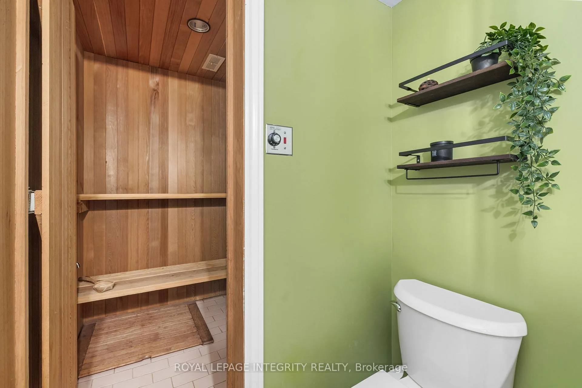 Photo 37 of 4 Hackett Street, Ottawa, Hunt Club Woods — HOMEH