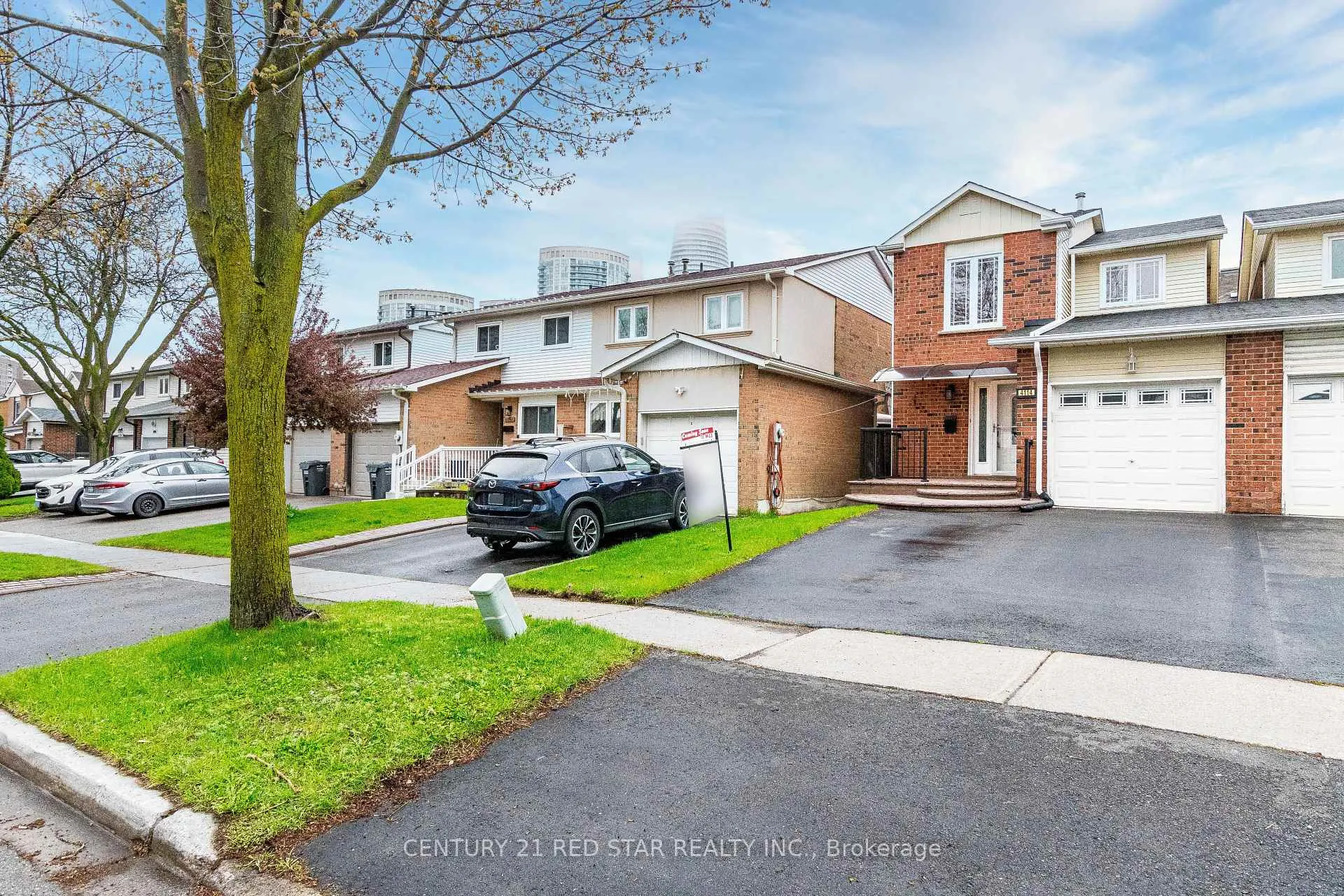 Photo 2 of 4114 Bishopstoke Lane, Mississauga, Rathwood — HOMEH
