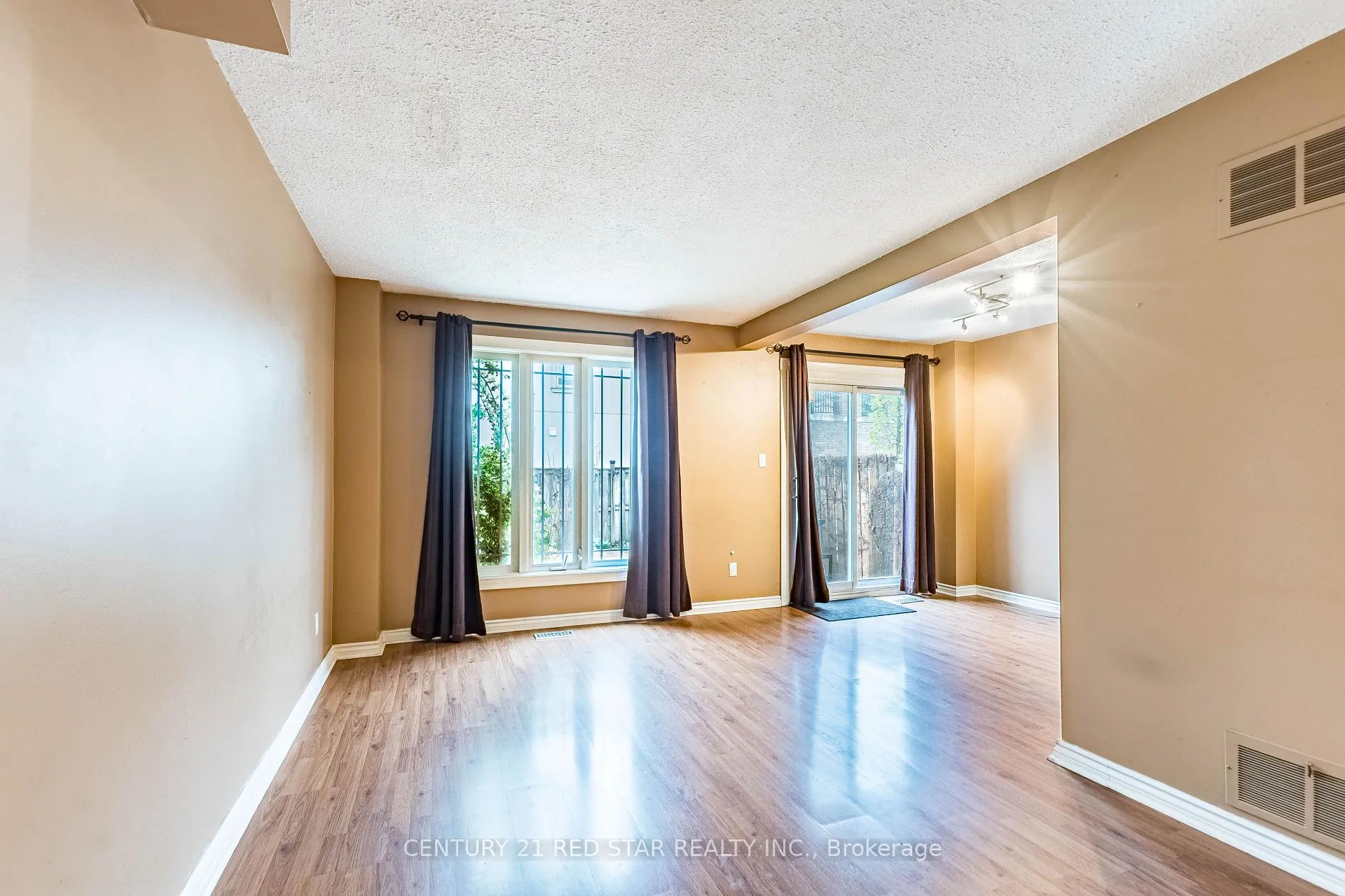 Photo 11 of 4114 Bishopstoke Lane, Mississauga, Rathwood — HOMEH