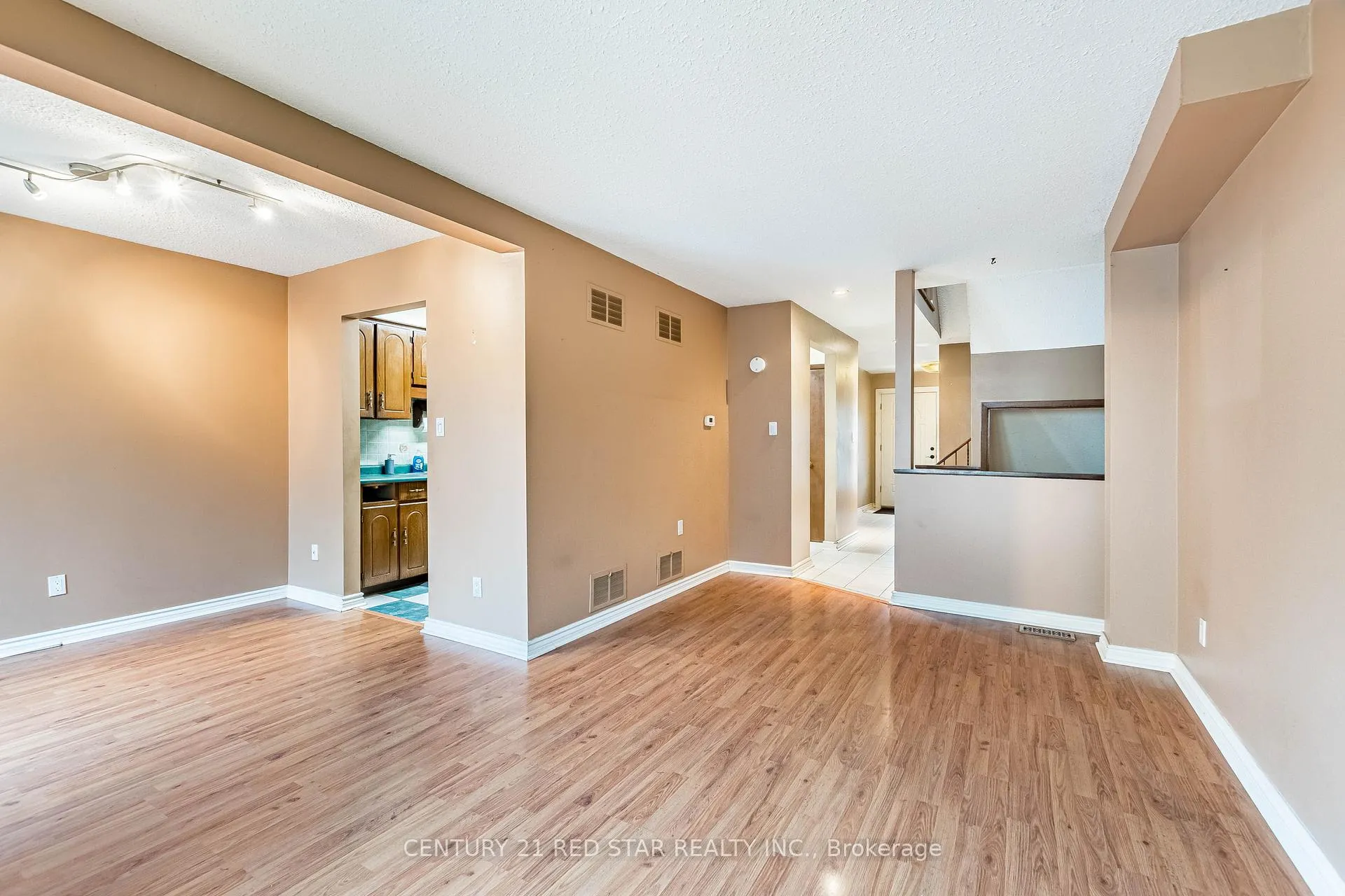 Photo 15 of 4114 Bishopstoke Lane, Mississauga, Rathwood — HOMEH