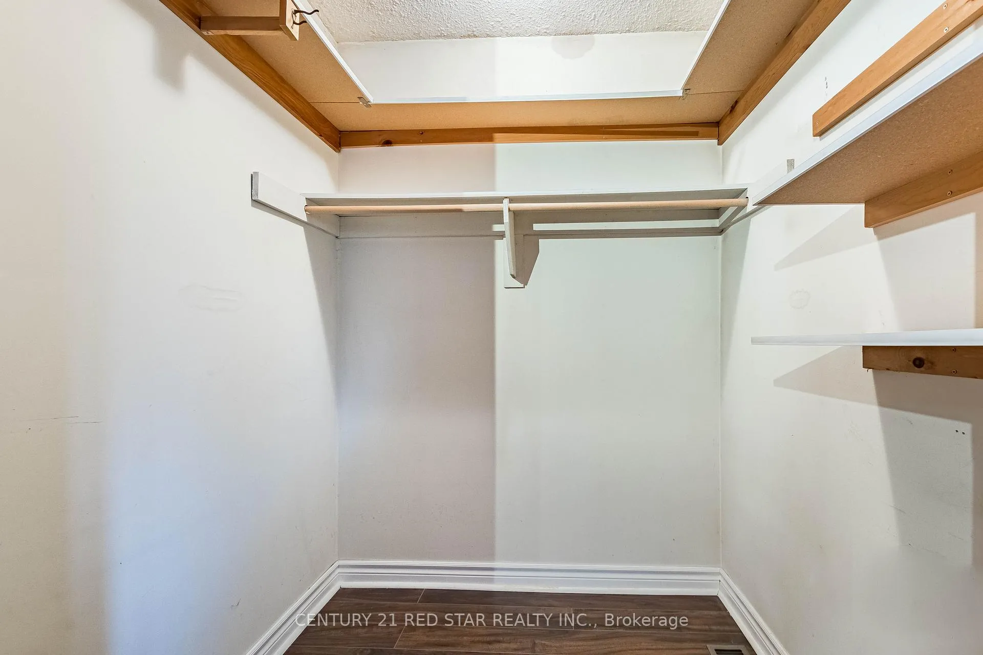 Photo 32 of 4114 Bishopstoke Lane, Mississauga, Rathwood — HOMEH