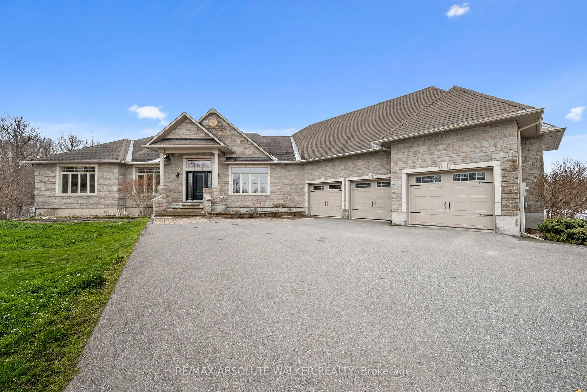 Photo 2 of 8134 Adam Baker Way, Ottawa, Osgoode Twp North of Reg Rd 6 — HOMEH