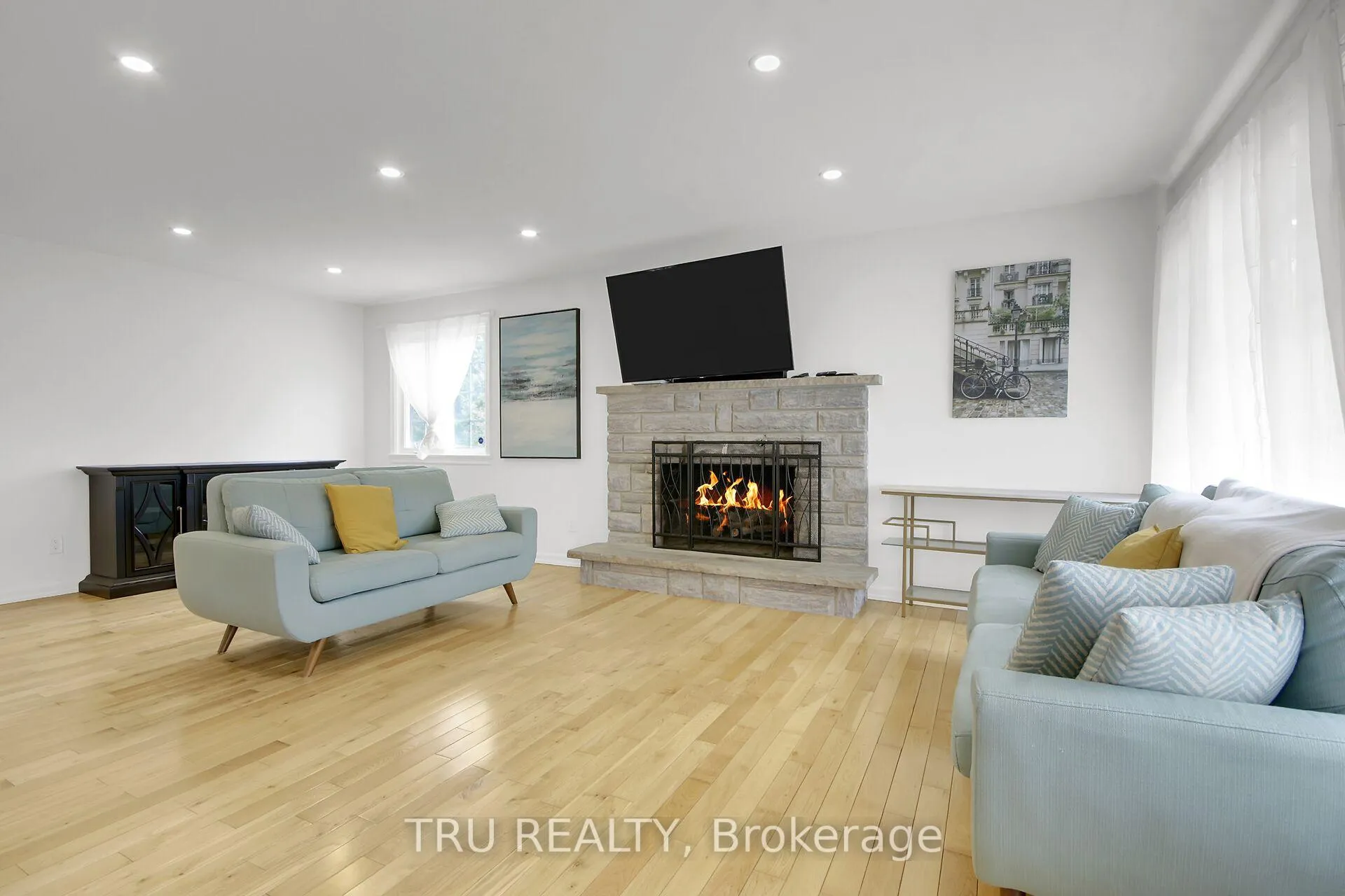 Photo 5 of 7038 Shields Drive, Ottawa, Greely — HOMEH