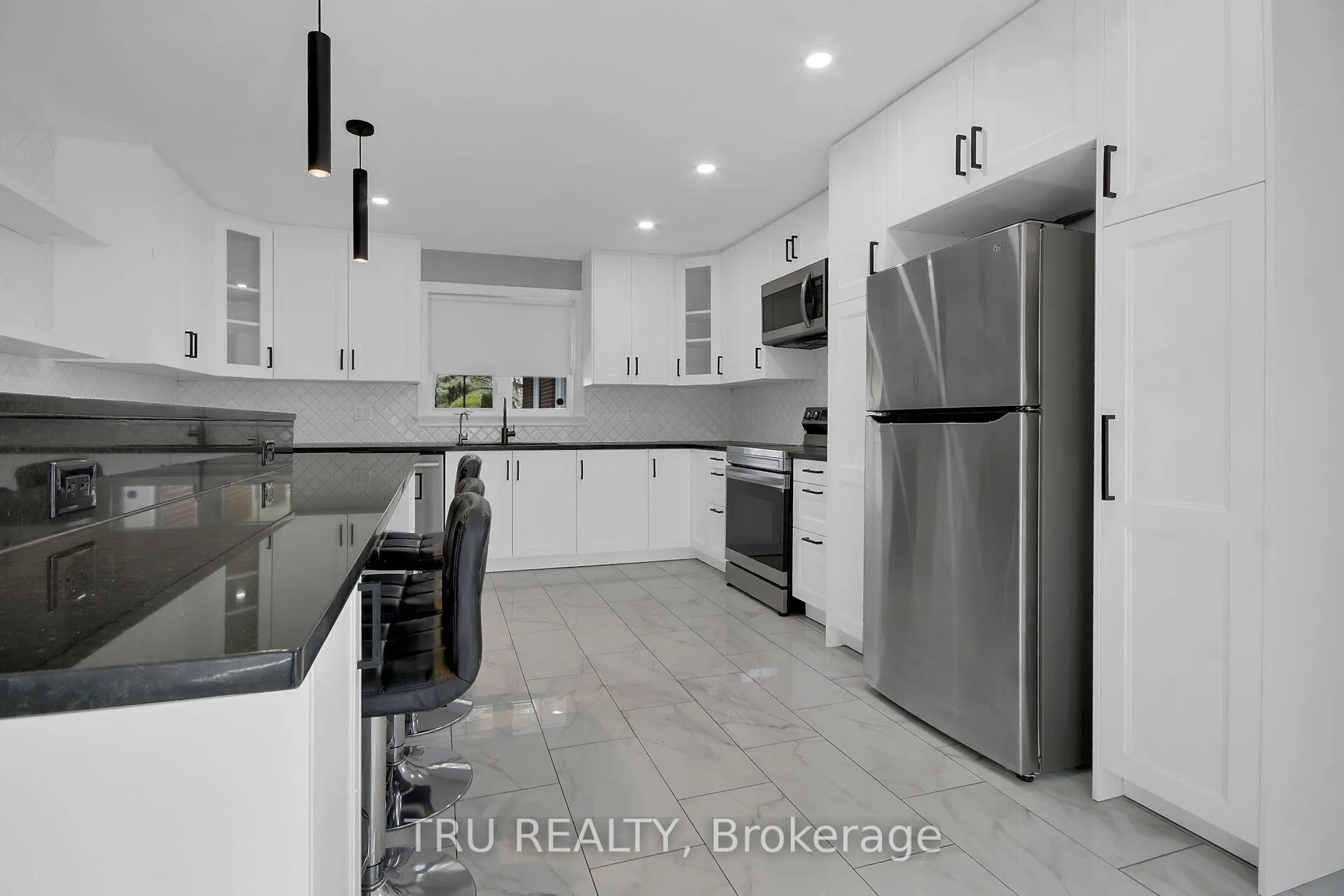 Photo 10 of 7038 Shields Drive, Ottawa, Greely — HOMEH