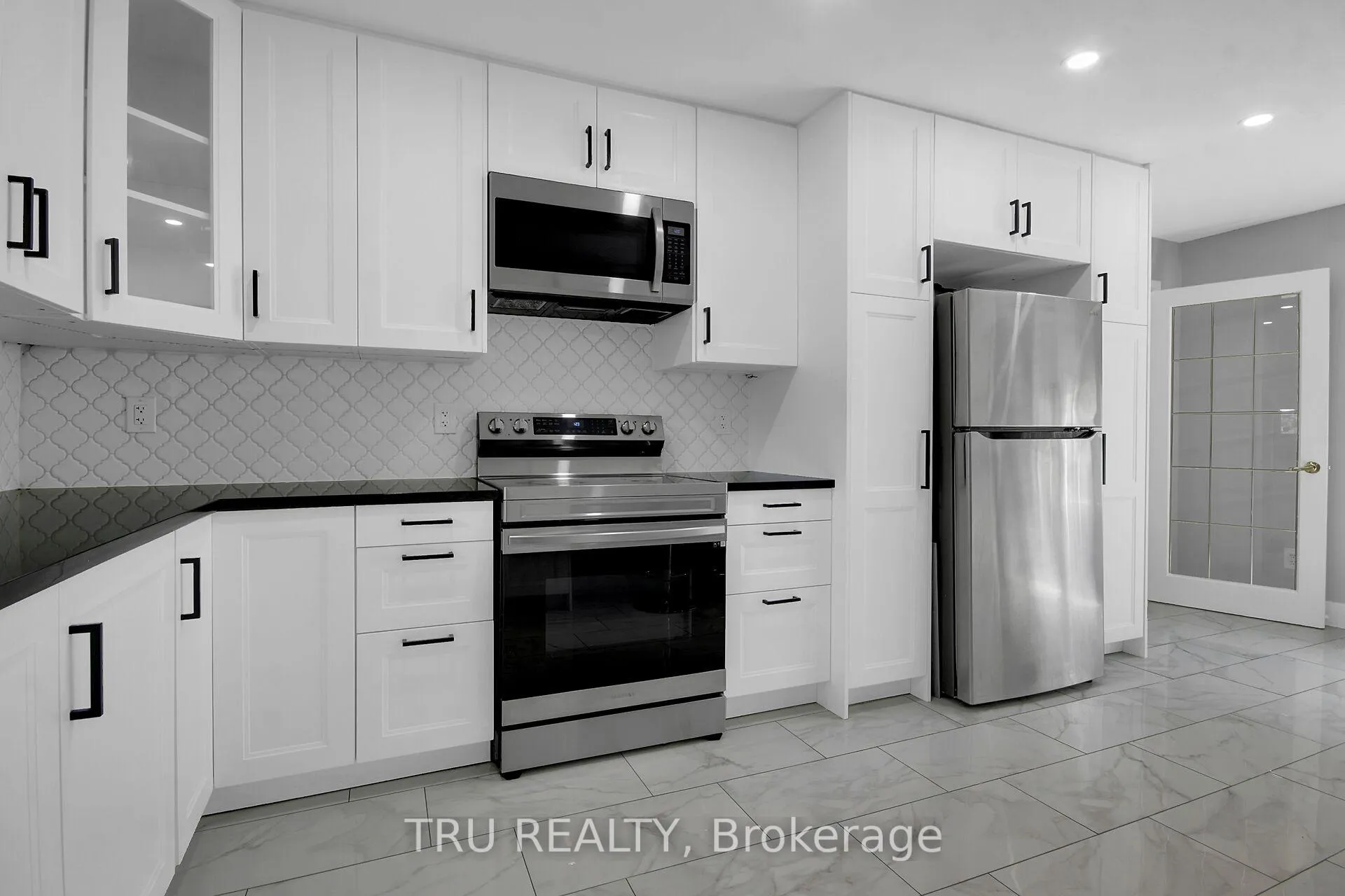 Photo 11 of 7038 Shields Drive, Ottawa, Greely — HOMEH