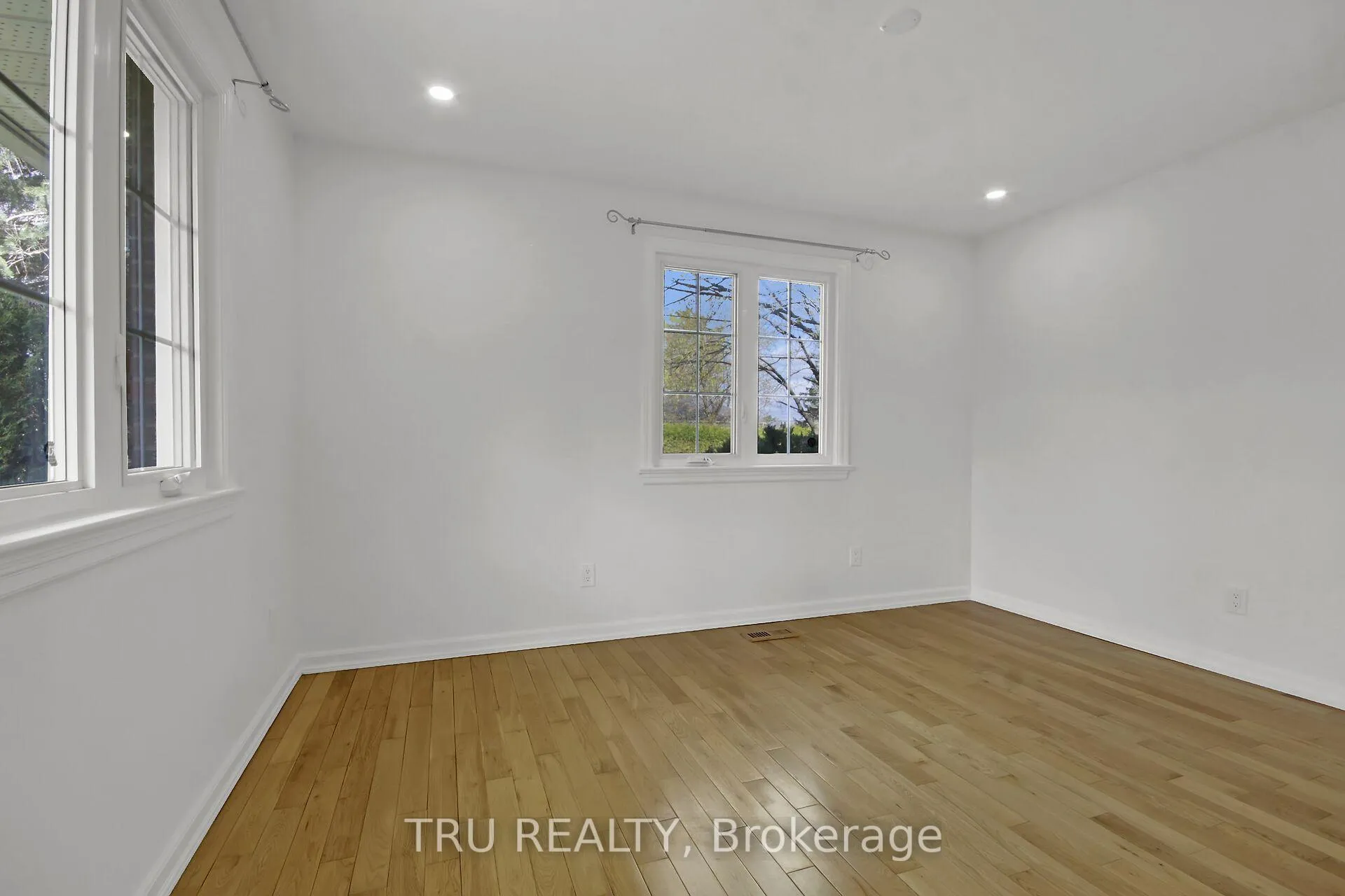 Photo 15 of 7038 Shields Drive, Ottawa, Greely — HOMEH