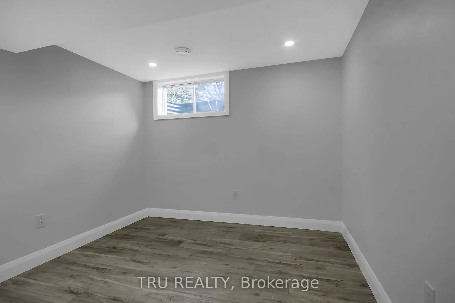 Photo 33 of 7038 Shields Drive, Ottawa, Greely — HOMEH