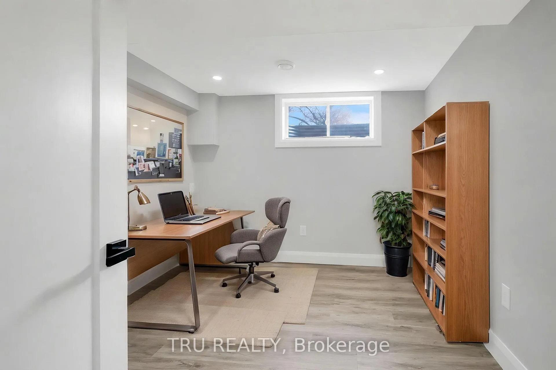 Photo 34 of 7038 Shields Drive, Ottawa, Greely — HOMEH