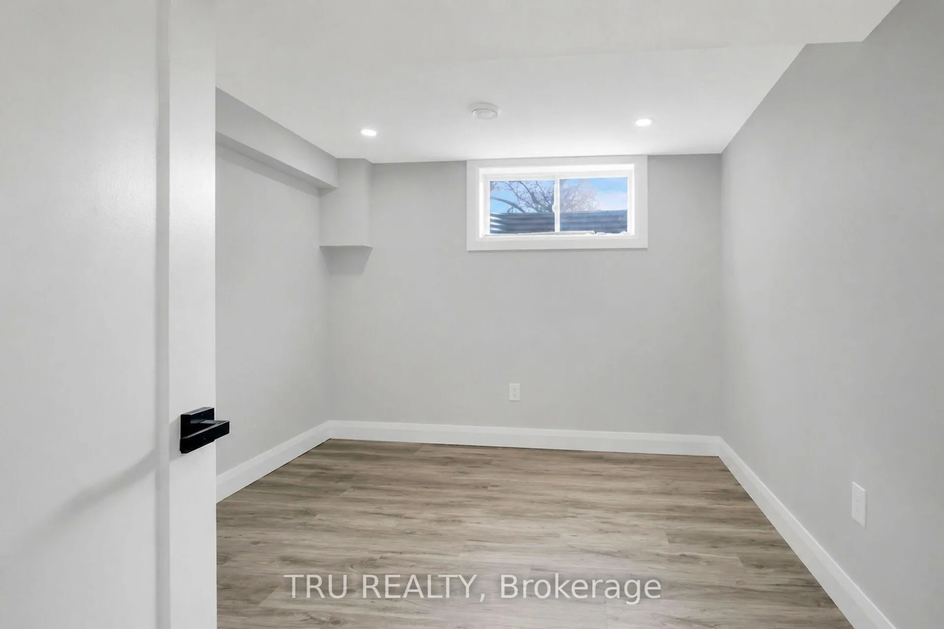 Photo 35 of 7038 Shields Drive, Ottawa, Greely — HOMEH