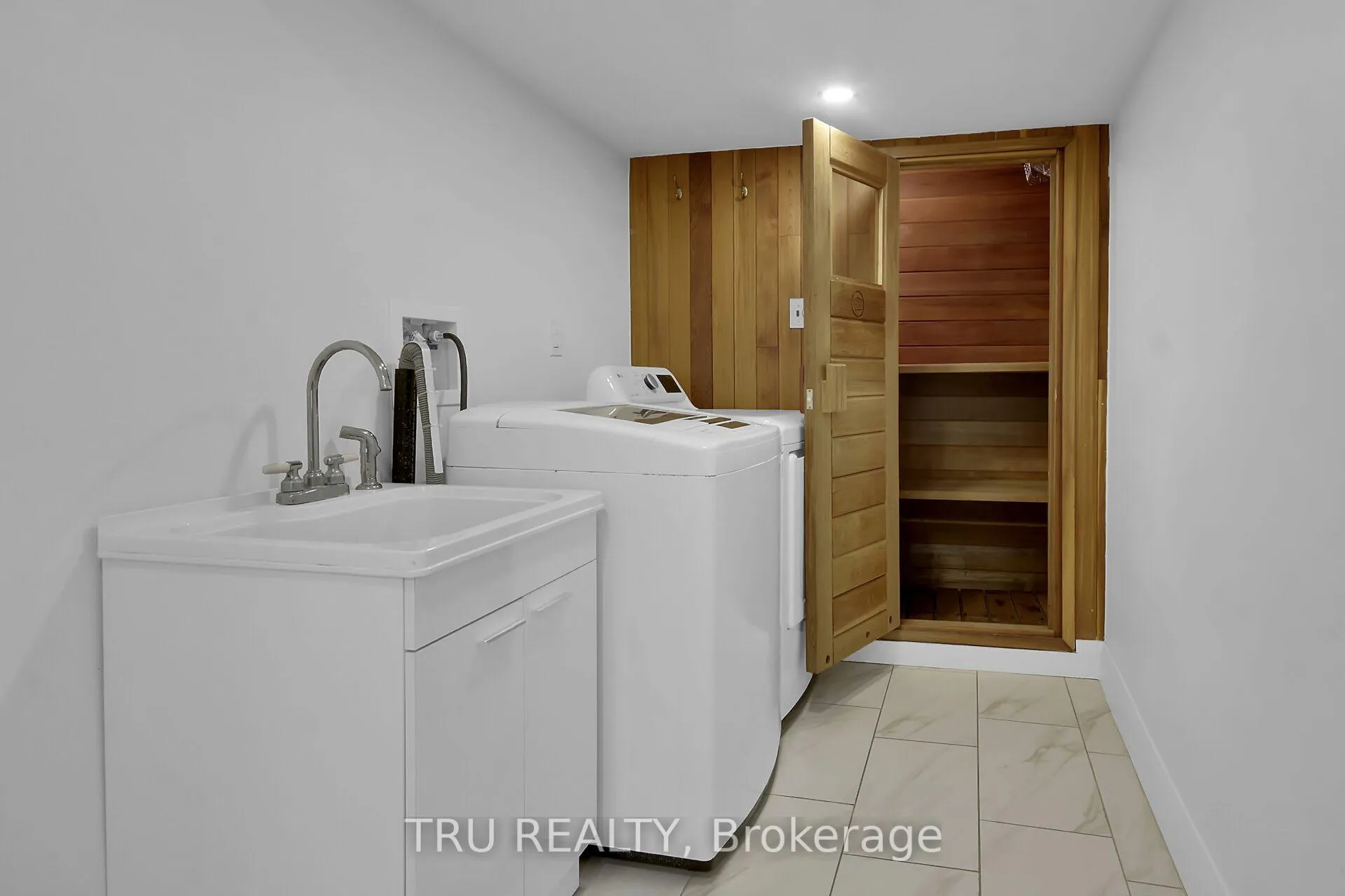 Photo 39 of 7038 Shields Drive, Ottawa, Greely — HOMEH