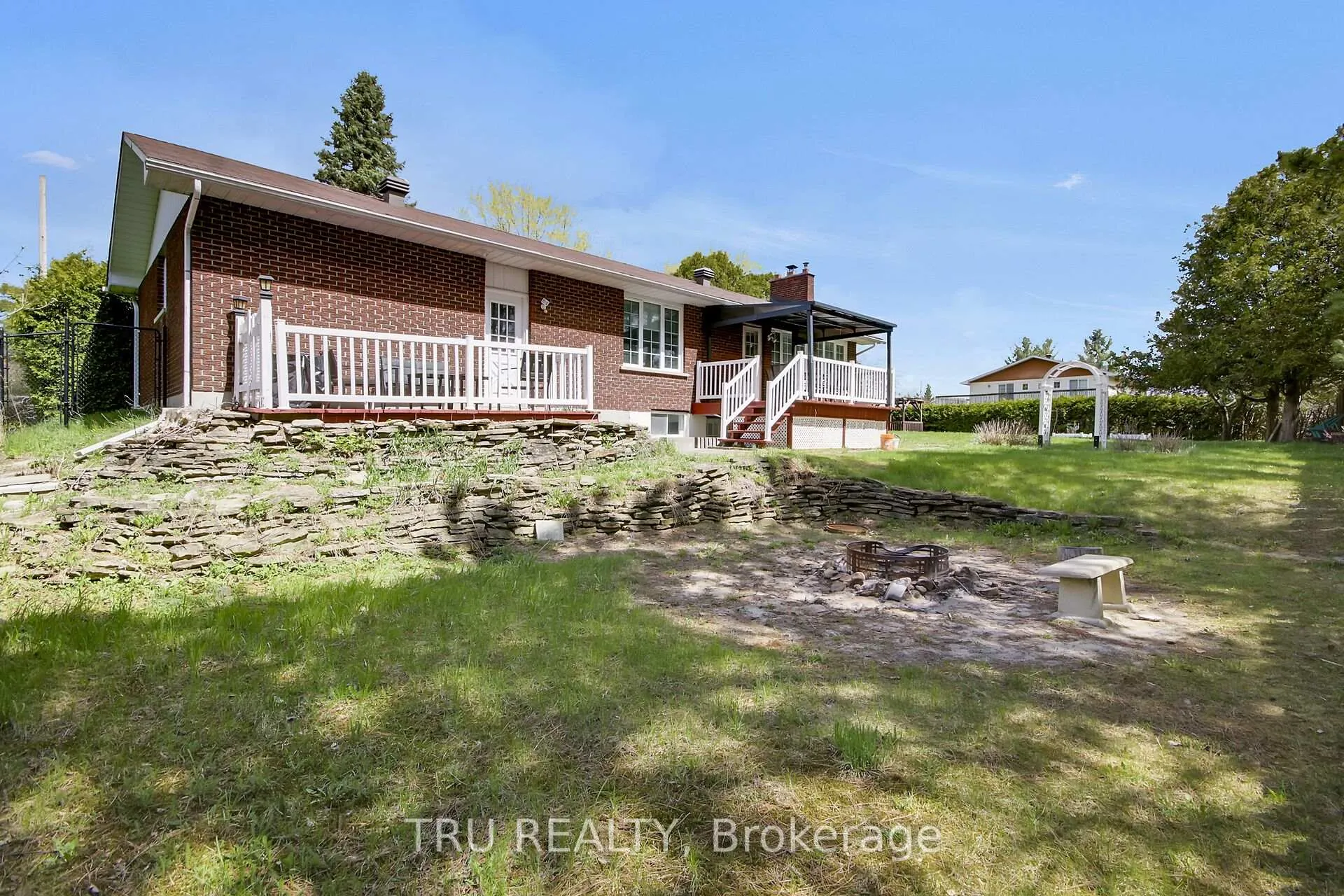 Photo 42 of 7038 Shields Drive, Ottawa, Greely — HOMEH