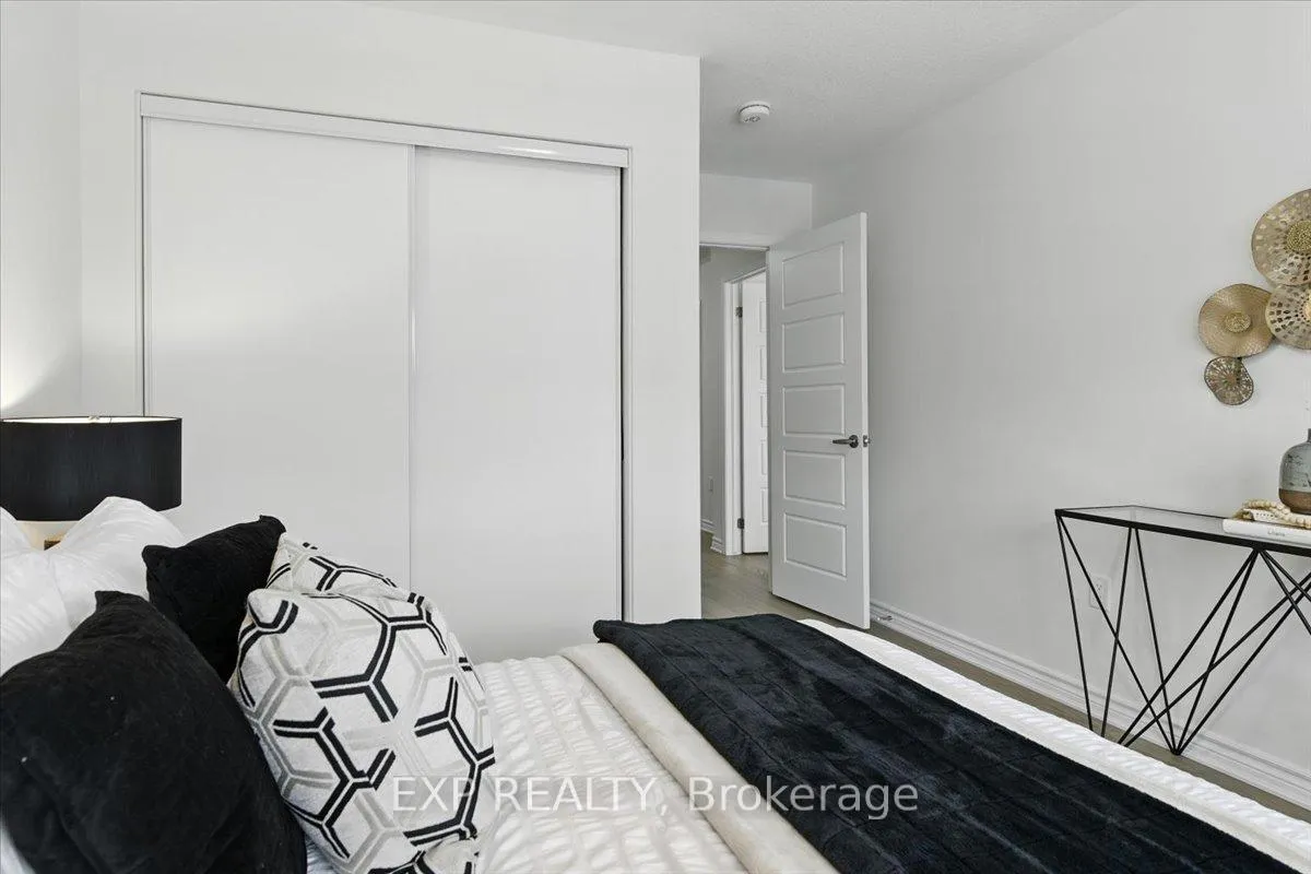 Photo 25 of 3303 Thunderbird Promenade, Pickering, Rural Pickering — HOMEH