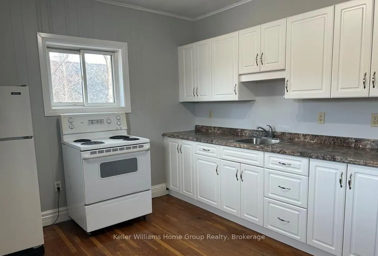 Photo 9 of 224 7th Street E, Owen Sound — HOMEH