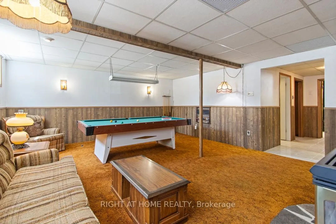 Photo 26 of 169 William Roe Boulevard, Newmarket, Central Newmarket — HOMEH