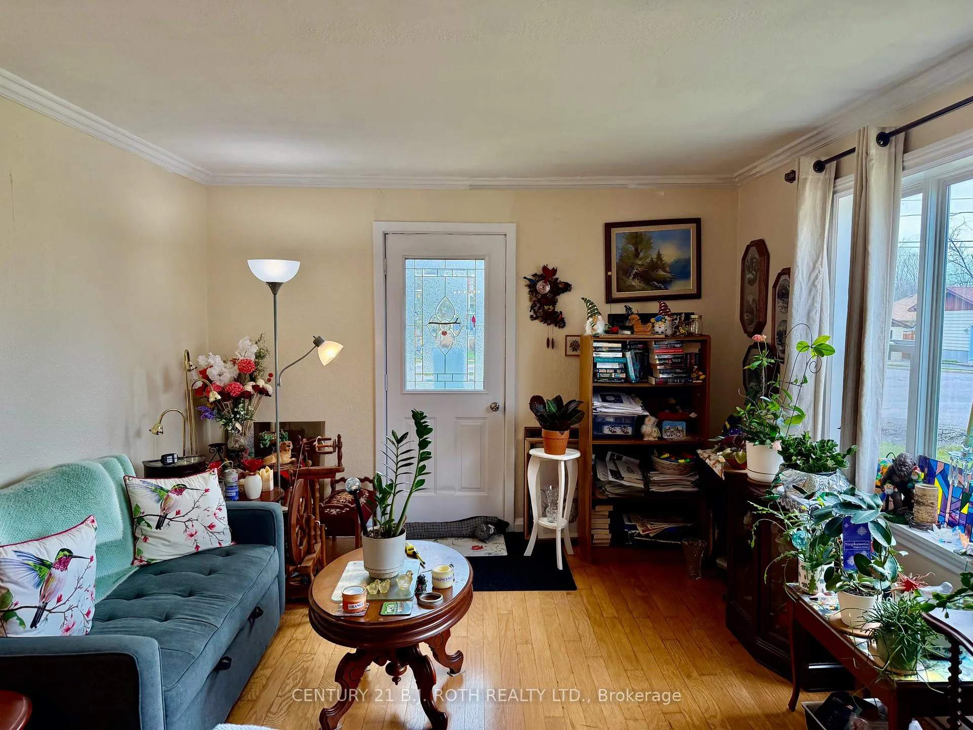 Photo 5 of 385 Mary Street, Orillia — HOMEH