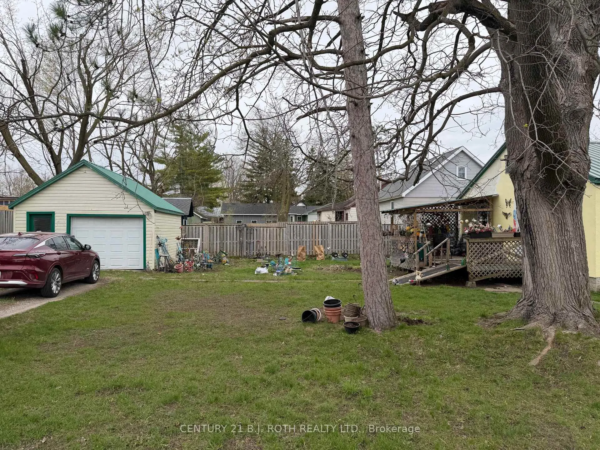 Photo 11 of 385 Mary Street, Orillia — HOMEH