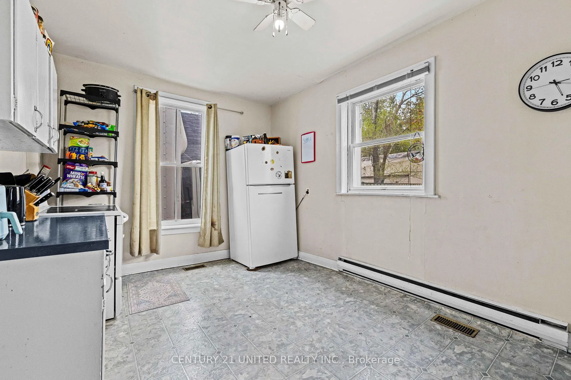 Photo 8 of 667 George Street N, Peterborough, Town Ward 3 — HOMEH