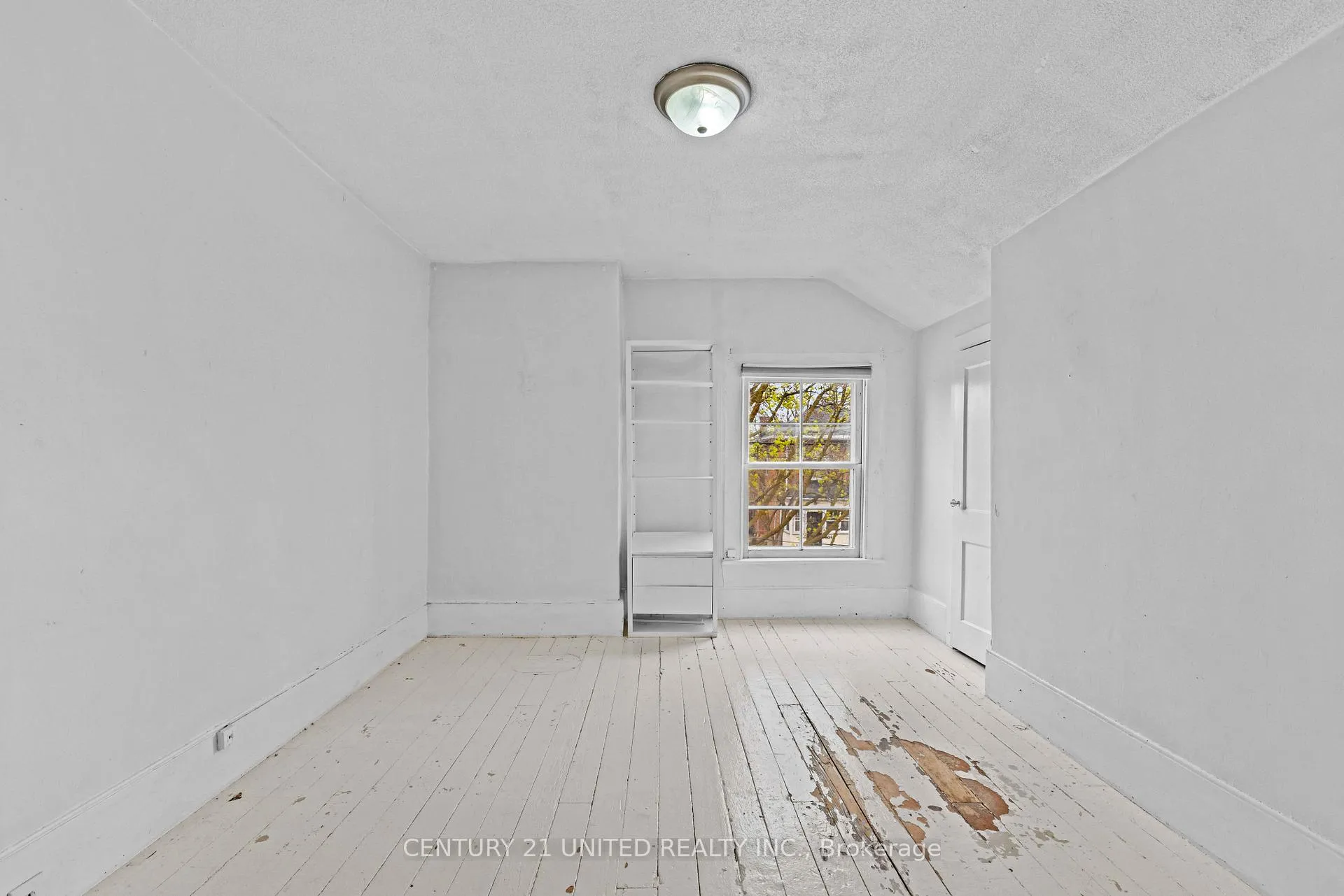 Photo 18 of 667 George Street N, Peterborough, Town Ward 3 — HOMEH